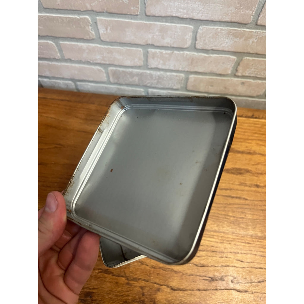Vintage Nabisco Premium Saltine Crackers Metal Tin 16 Oz 1980s