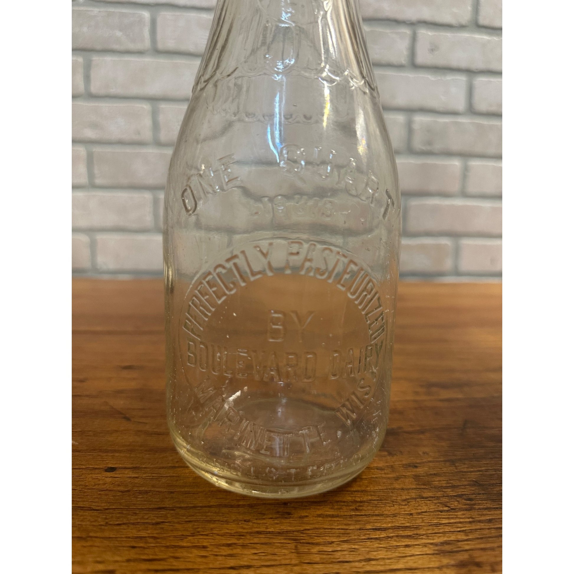 Vintage Boulevard Dairy Marinette WI Wis Milk Bottle One Quart Wisconsin Embossed