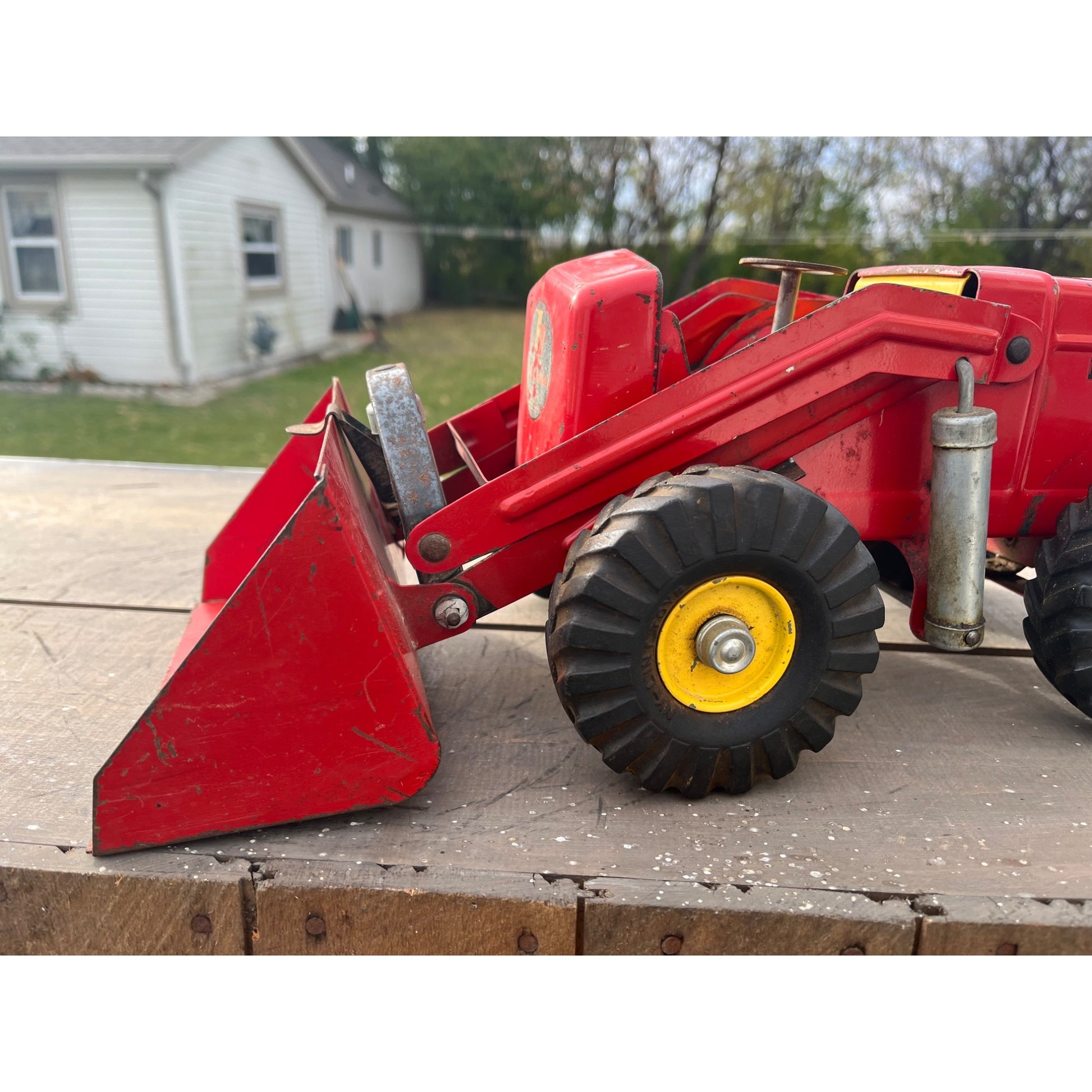 Vintage 1950s Vintage Nylint Hough Hydraulic Payloader #1600 Pressed Steel
