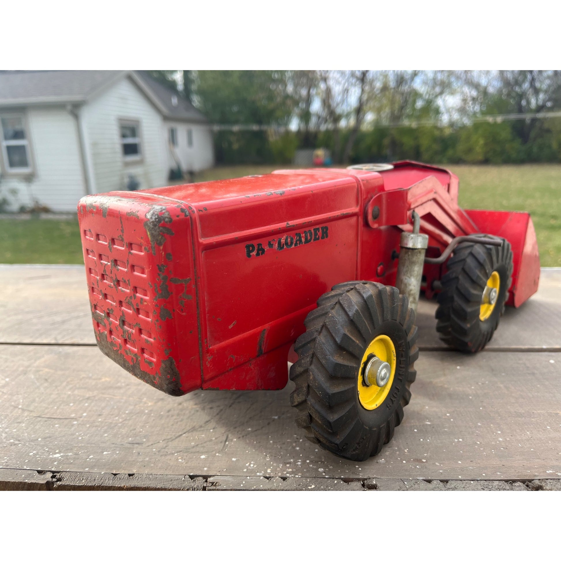 Vintage 1950s Vintage Nylint Hough Hydraulic Payloader #1600 Pressed Steel