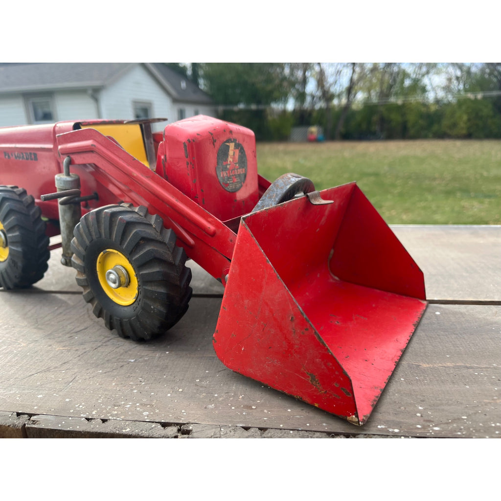 Vintage 1950s Vintage Nylint Hough Hydraulic Payloader #1600 Pressed Steel