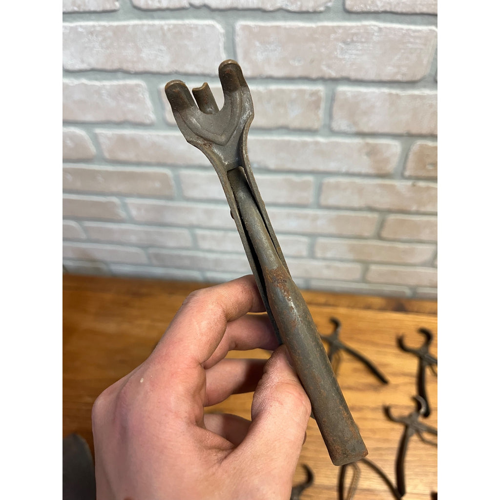 Lot Antique Blacksmith Forged Farrier Hoof Nippers Tinsmith Pliers Hand Tools