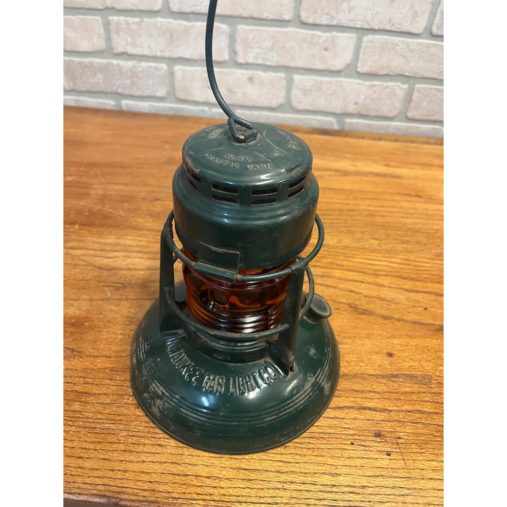 Vintage Dietz No 40. Milwaukee Gas Light Co Amber Traffic Railroad Lantern Green
