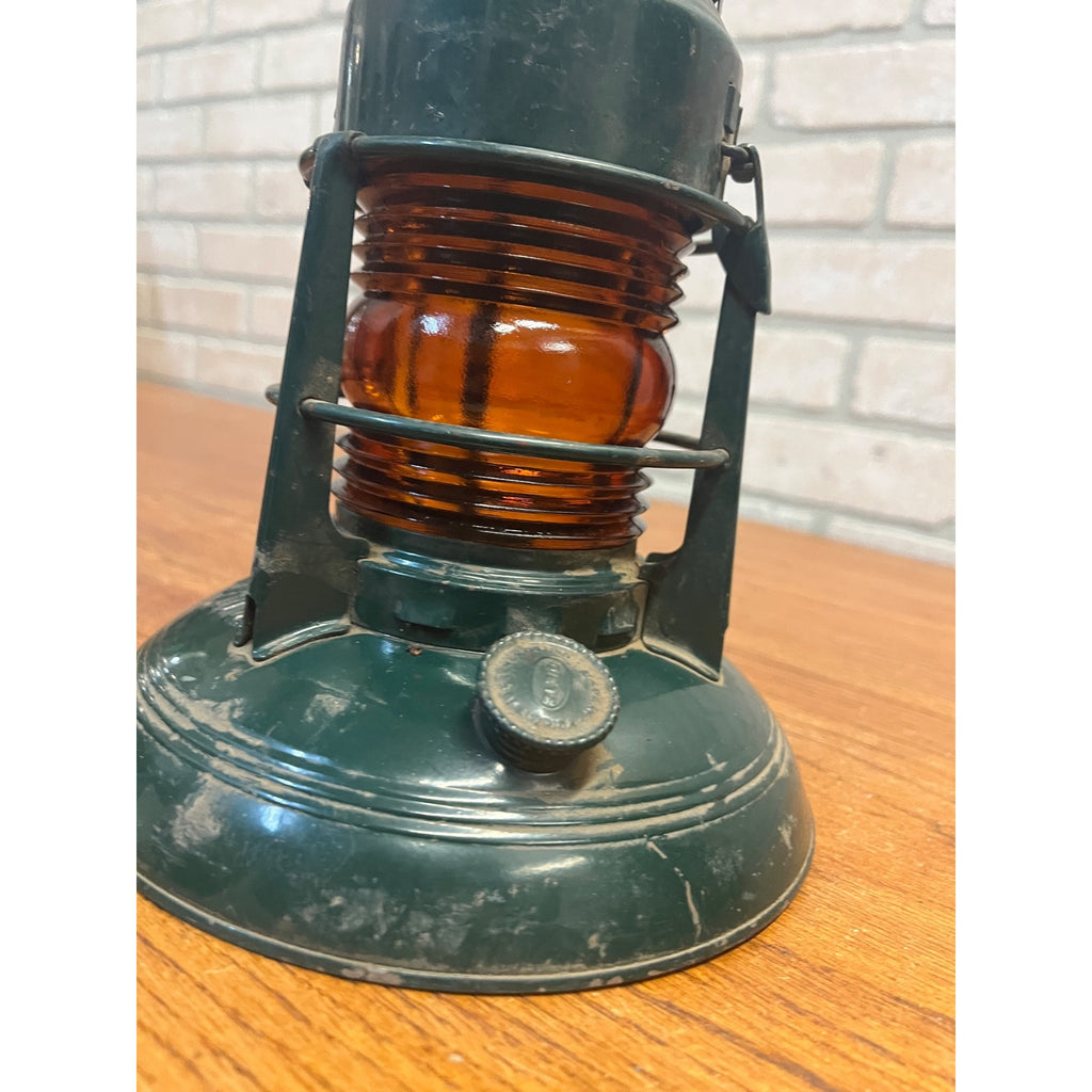 Vintage Dietz No 40. Milwaukee Gas Light Co Amber Traffic Railroad Lantern Green