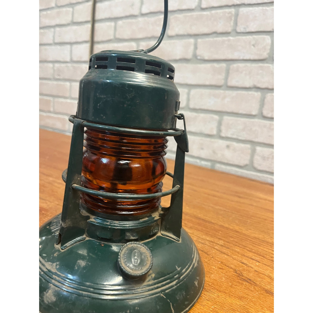 Vintage Dietz No 40. Milwaukee Gas Light Co Amber Traffic Railroad Lantern Green