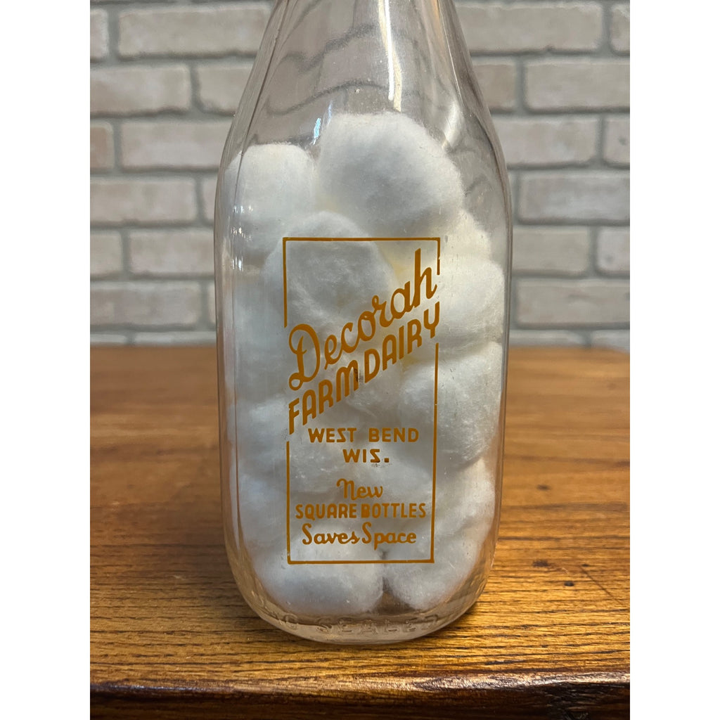 Vintage Decorah Dairy West Bend Wisconsin TSPQ Milk Bottle Quart WI Wis