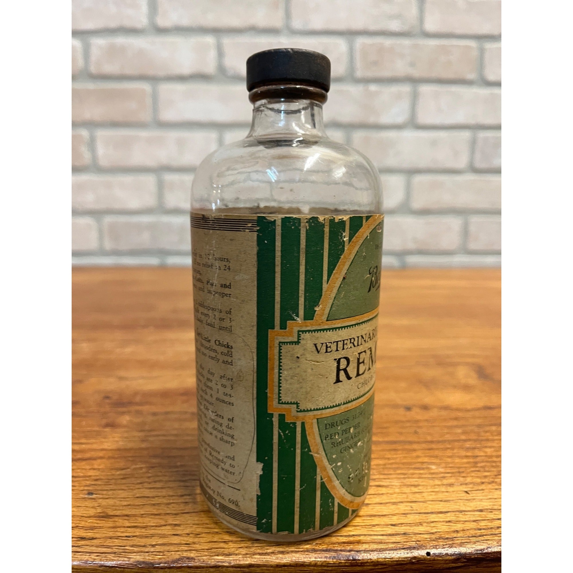 Vintage Bakers Veterinary & Poultry Remedy Medicine Keokuk Iowa Glass Bottle