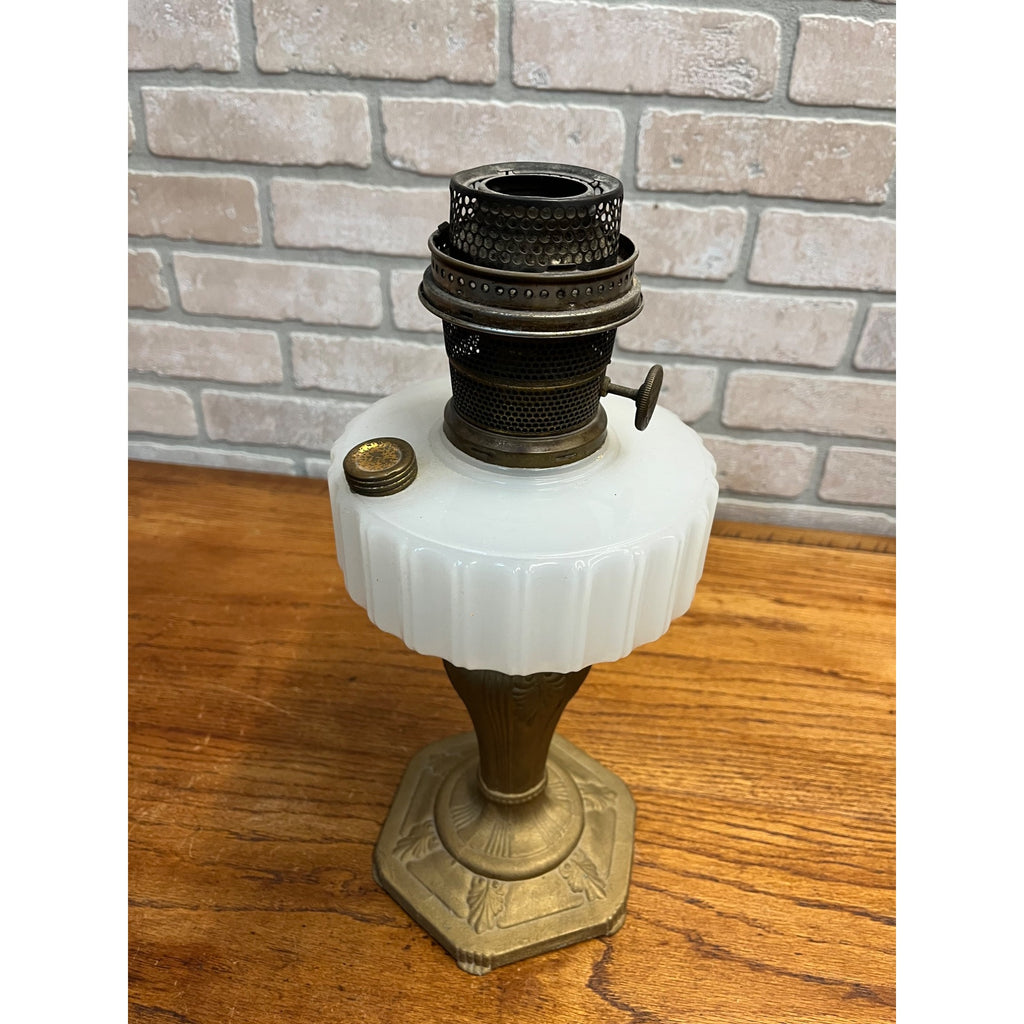 Aladdin Majestic White Moonstone Oil Lamp w/ NuType Model B Burner