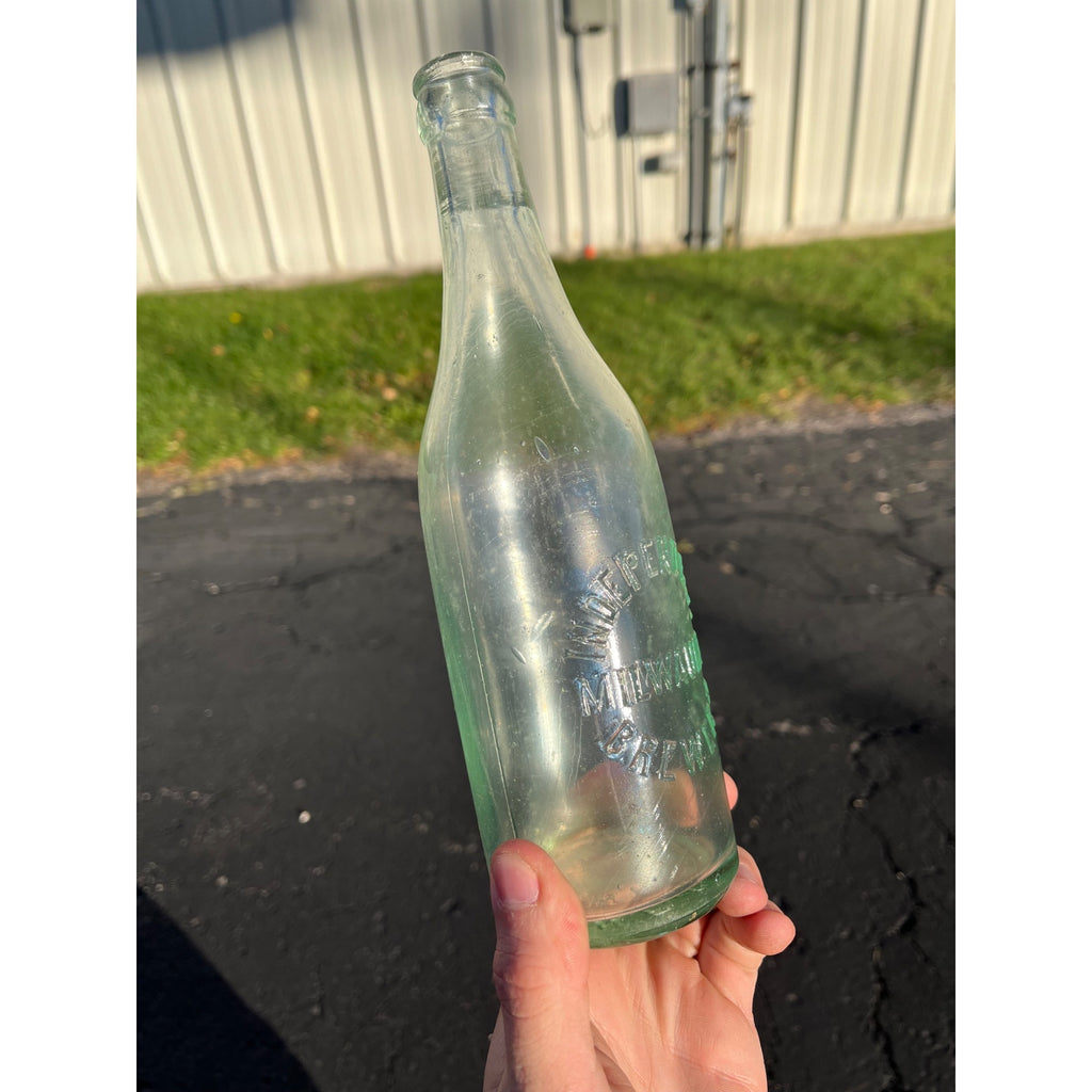 Vintage Pre-Prohibition Independent Brewery Milwaukee Wis Aqua Blue Beer Bottle