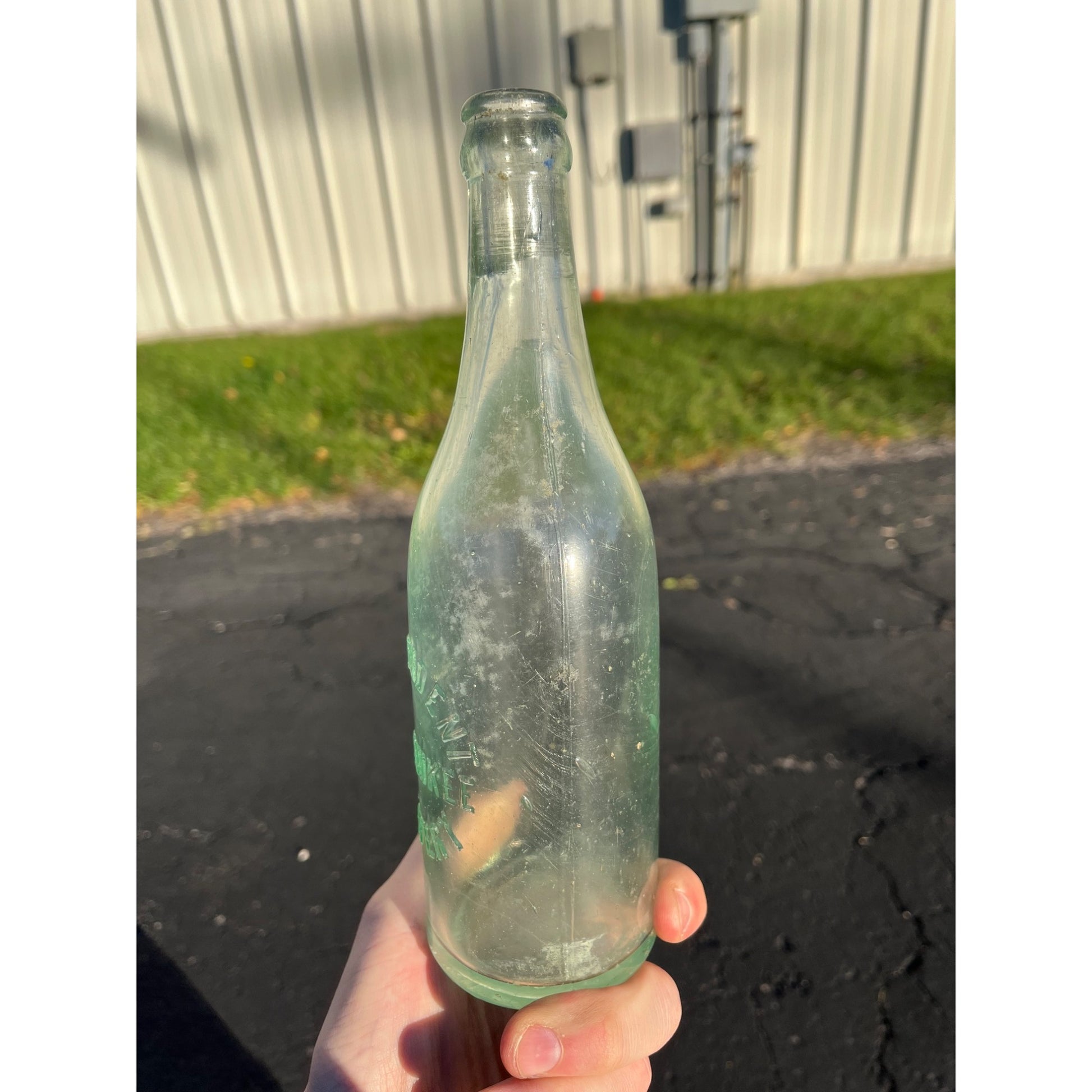 Vintage Pre-Prohibition Independent Brewery Milwaukee Wis Aqua Blue Beer Bottle