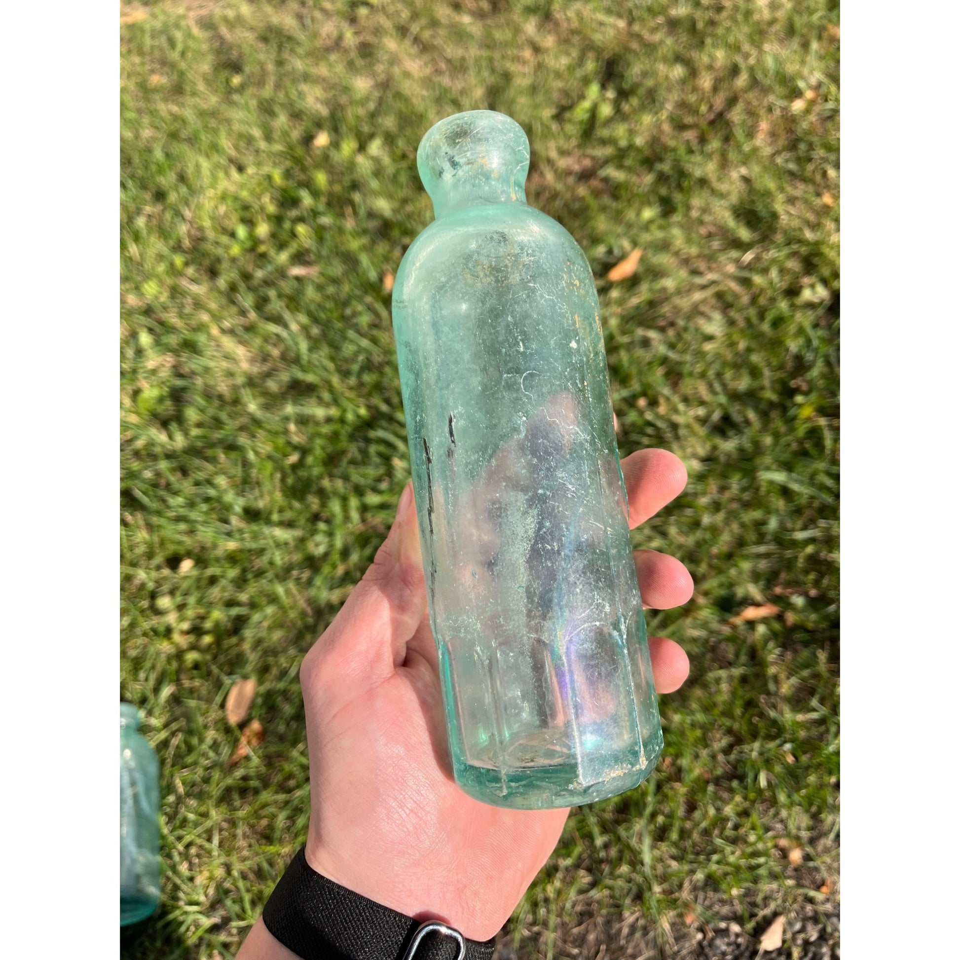 Standard Bottling Co. c1890s Milwaukee Wis Clear Soda Bottle Blob Top Hutchinson