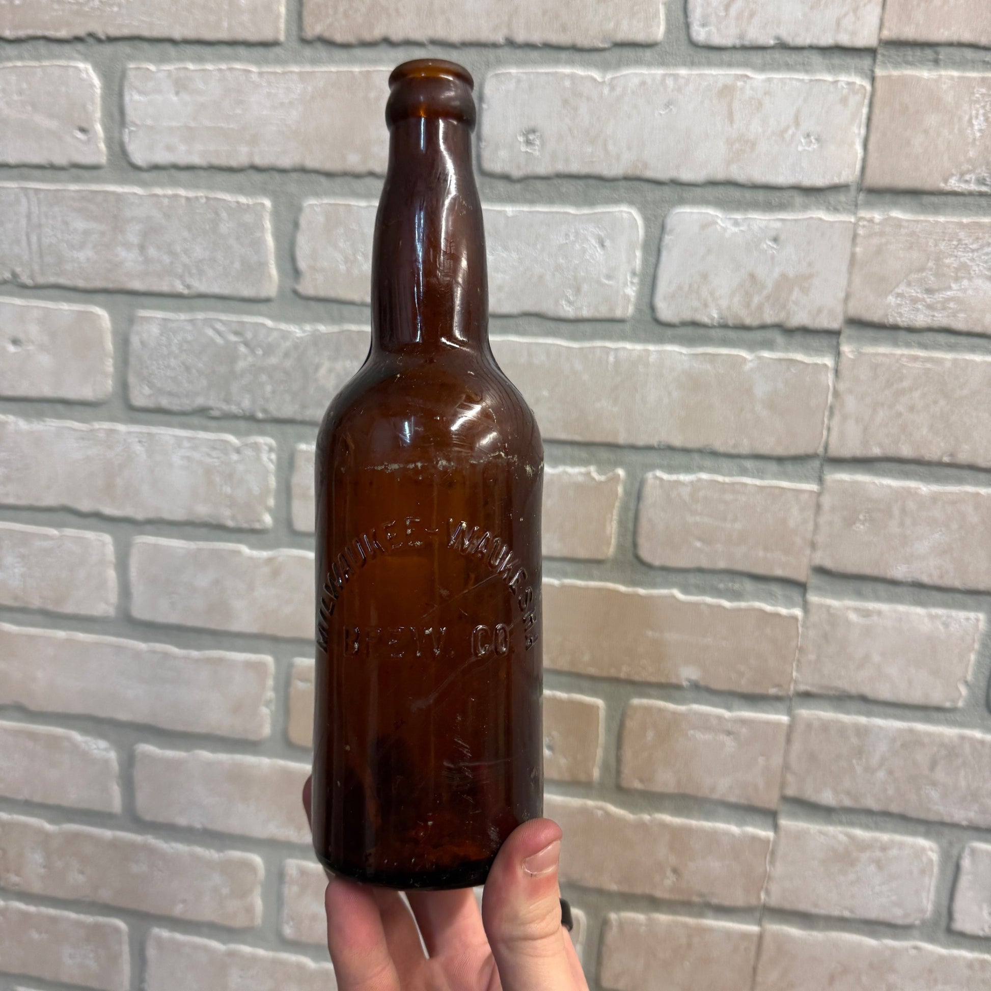 Vintage Pre-Pro Milwaukee Waukesha Brew Co. Embossed Beer Bottle Wisconsin 12oz