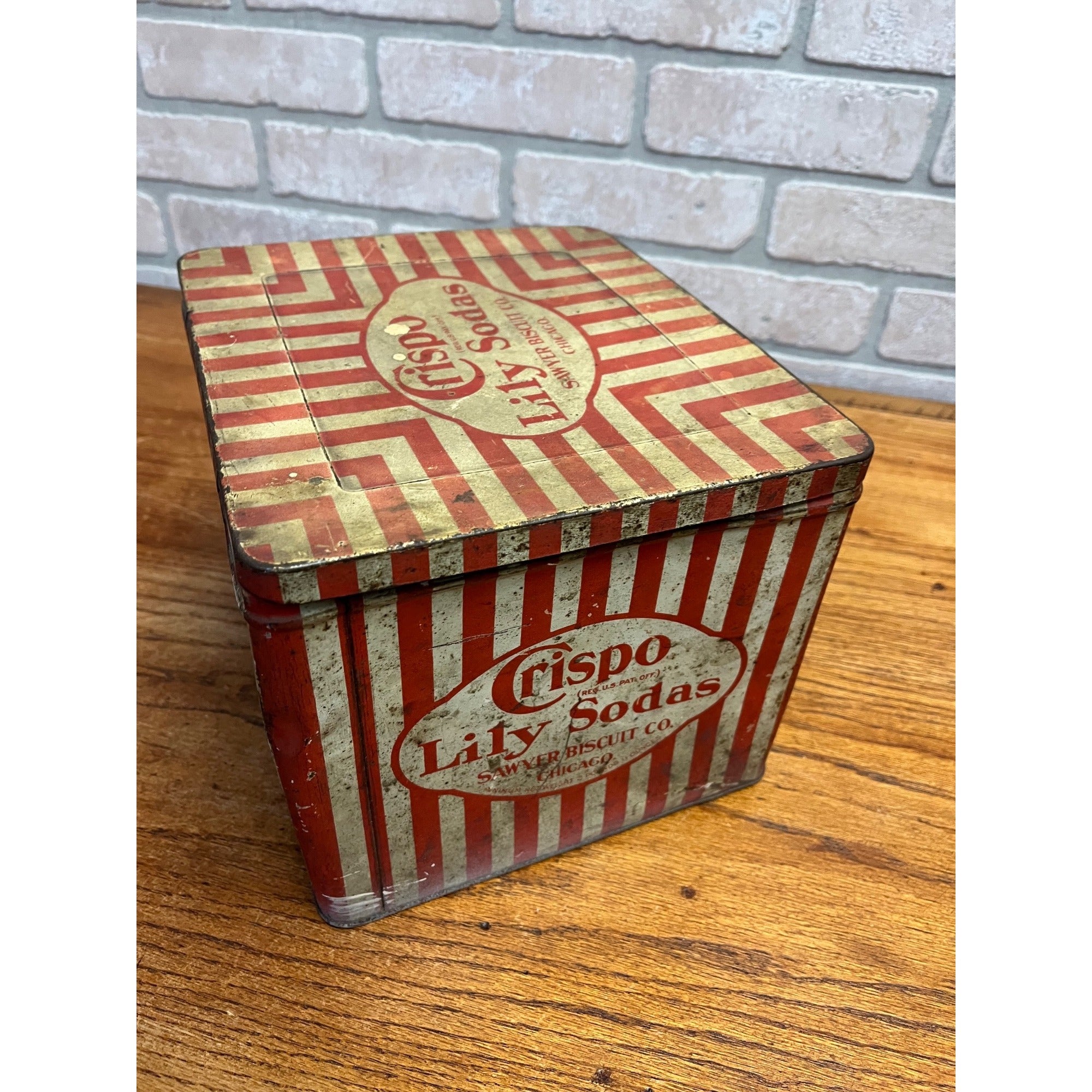 Antique Crispo Lilly Sodas Tin Advertising Box Sawyer Biscuit Patriotic Red