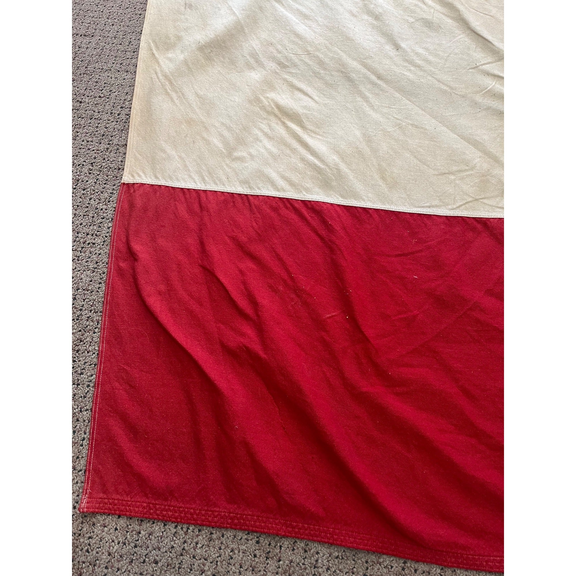 Vintage 1970s Italy 3' x 5' Bulldog Flag 100% Cotton Bunting - Used