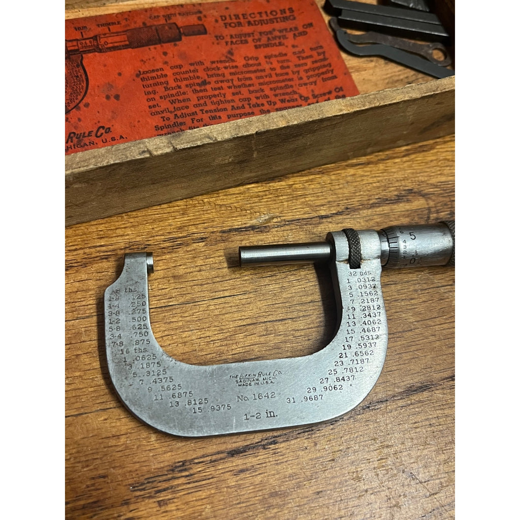 Vintage Lufkin Rule Co. Micrometer 2" Caliper Hand Tool and Wooden Storage Box Saginaw, Michigan USA