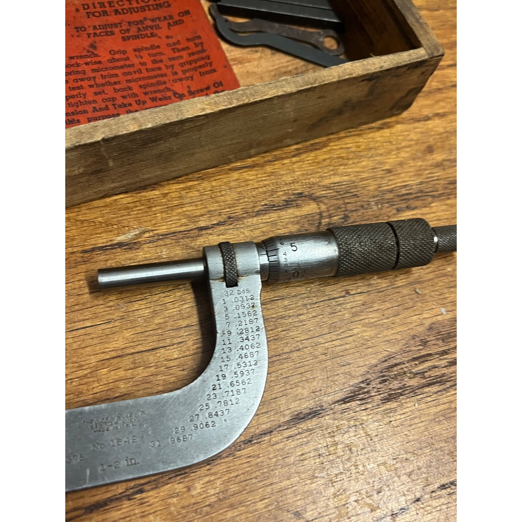 Vintage Lufkin Rule Co. Micrometer 2" Caliper Hand Tool and Wooden Storage Box Saginaw, Michigan USA