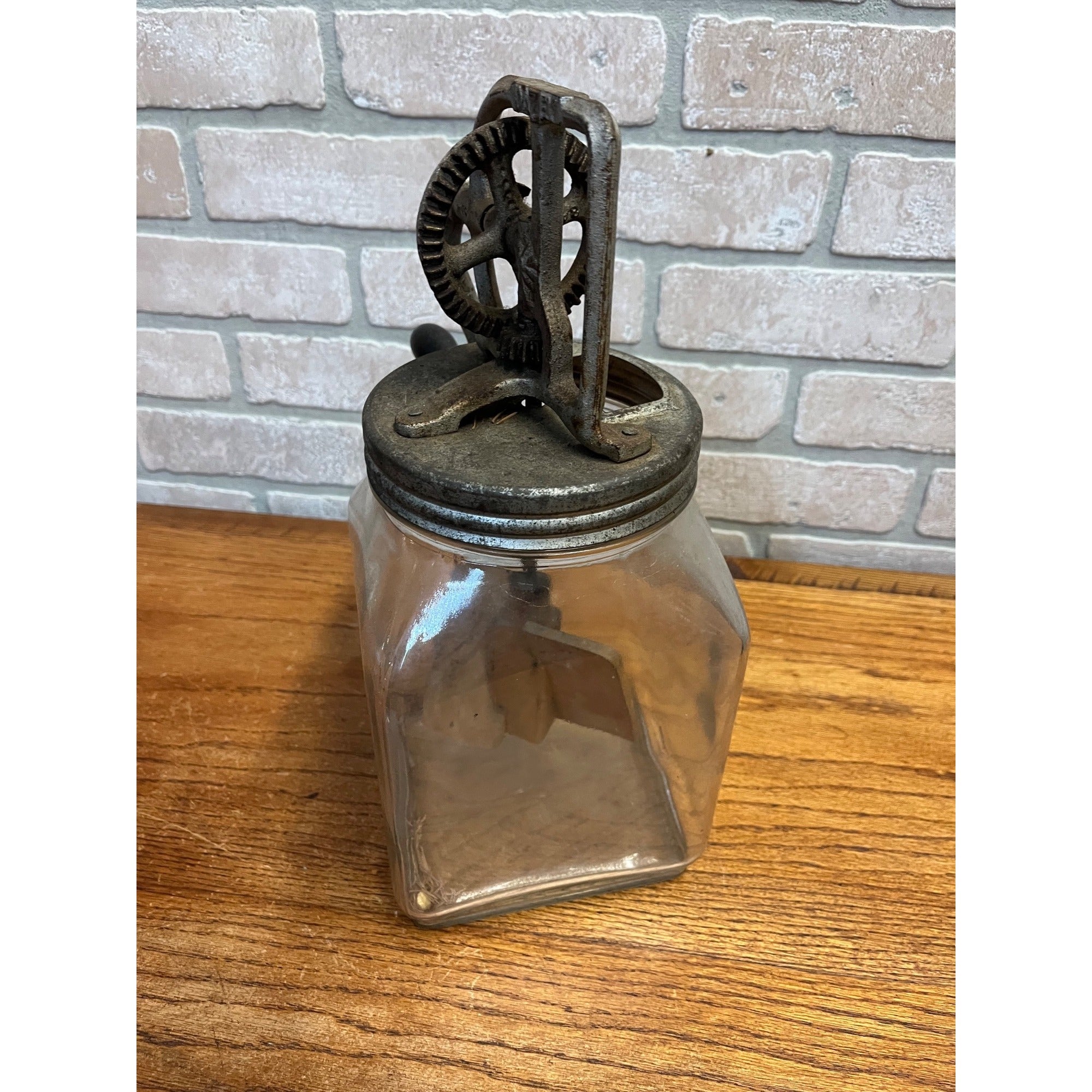 Vintage Antique Dazey Glass Jar Butter Churn Hand Crank 4 Qt. Wooden Beaters