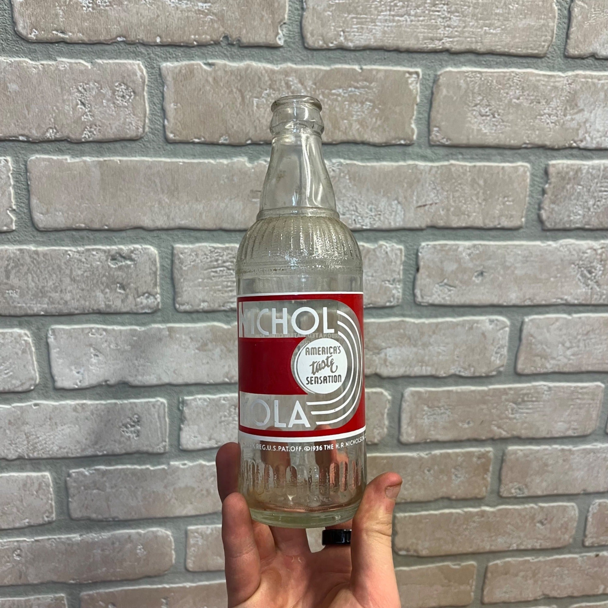 Vintage NICHOL KOLA ACL Soda Bottle, Milwaukee WA Excellent Condition 12 oz