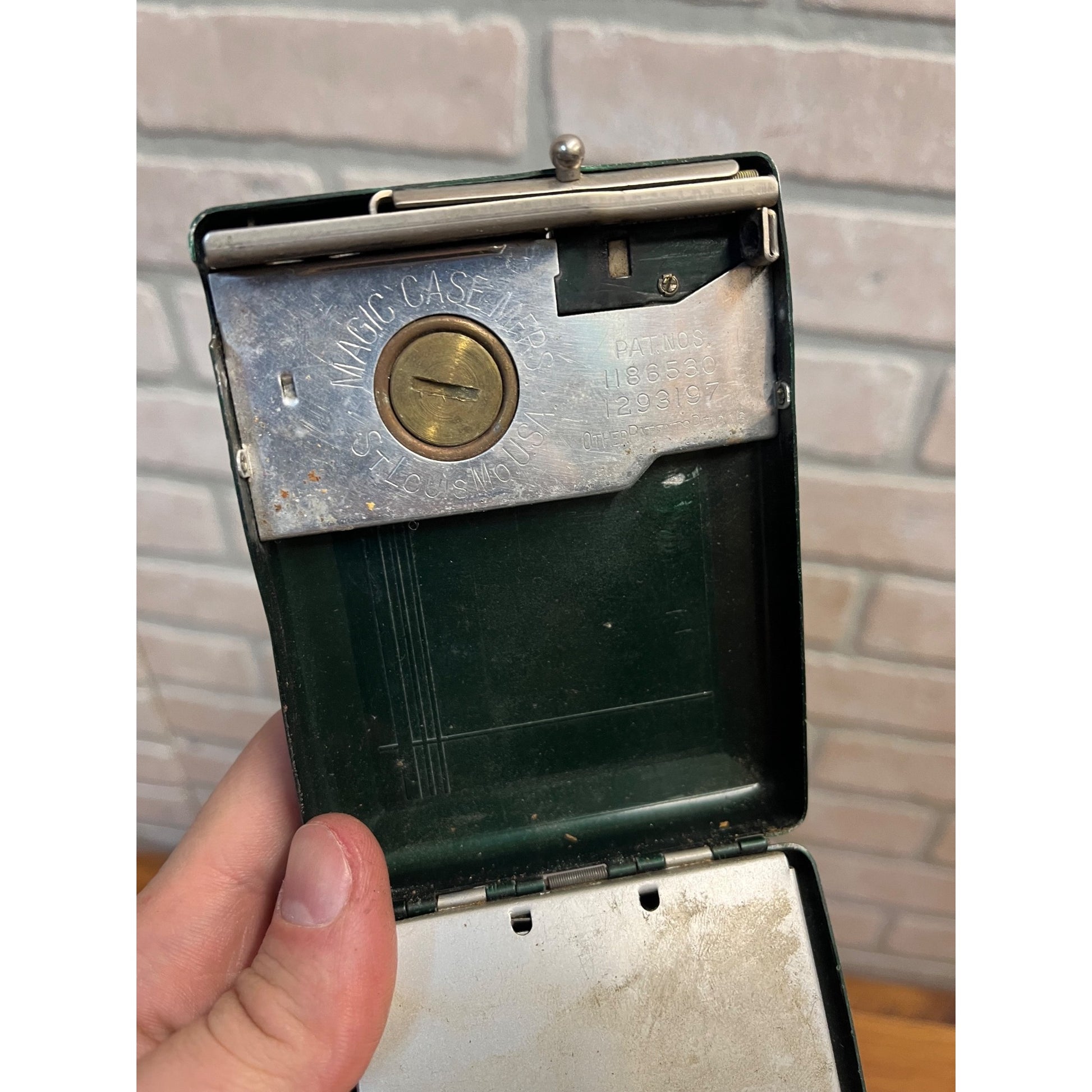 Vintage Art Deco Magic Cigarette Case w/ Lighter Green Tin