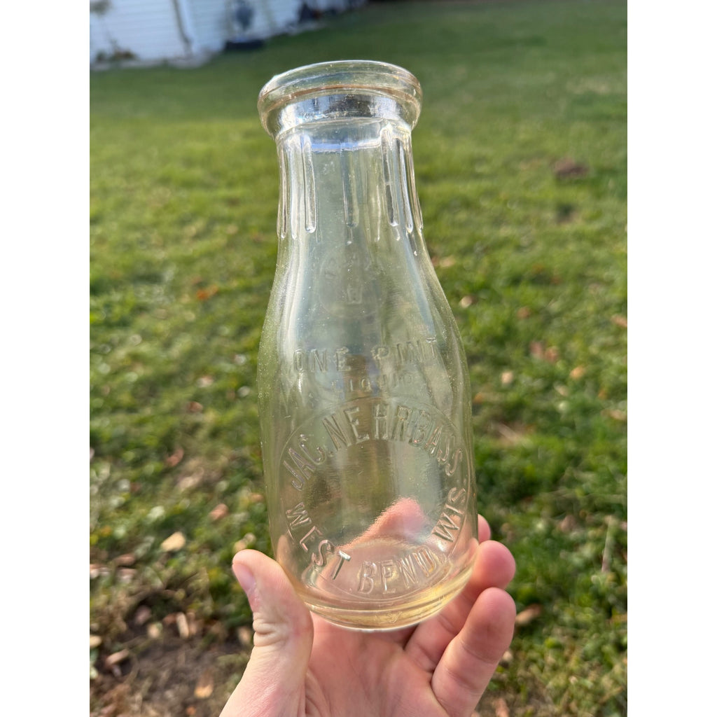 RARE Vintage Jac. Nehrbass West Bend, Wisconsin Pint Glass Milk Bottle Dairy