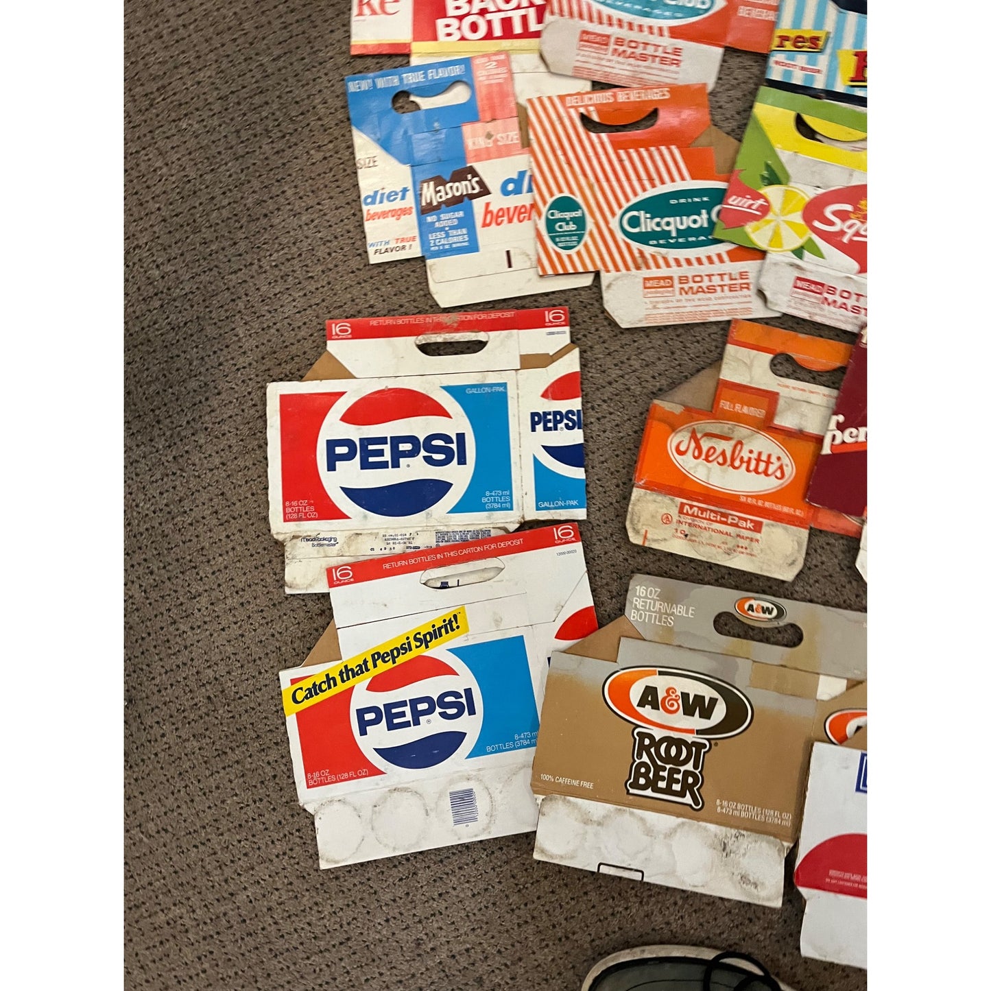 Huge Lot Soda Bottle Cardboard Carriers Cases 6-Pack Coca Cola Pepsi 7up ++