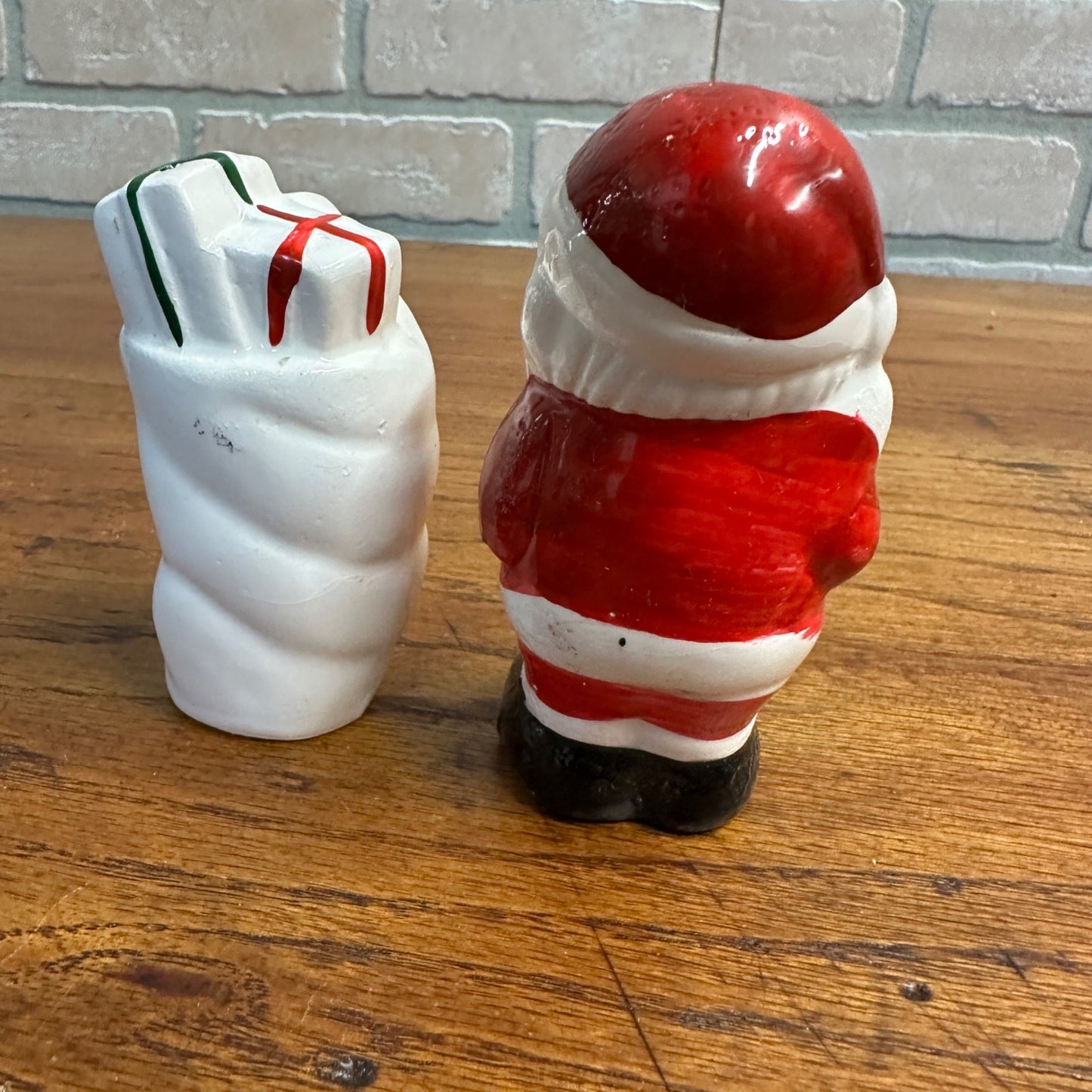 Vintage Santa & Packages Salt And Pepper Shaker MCM Kitchy NOS w/ Box