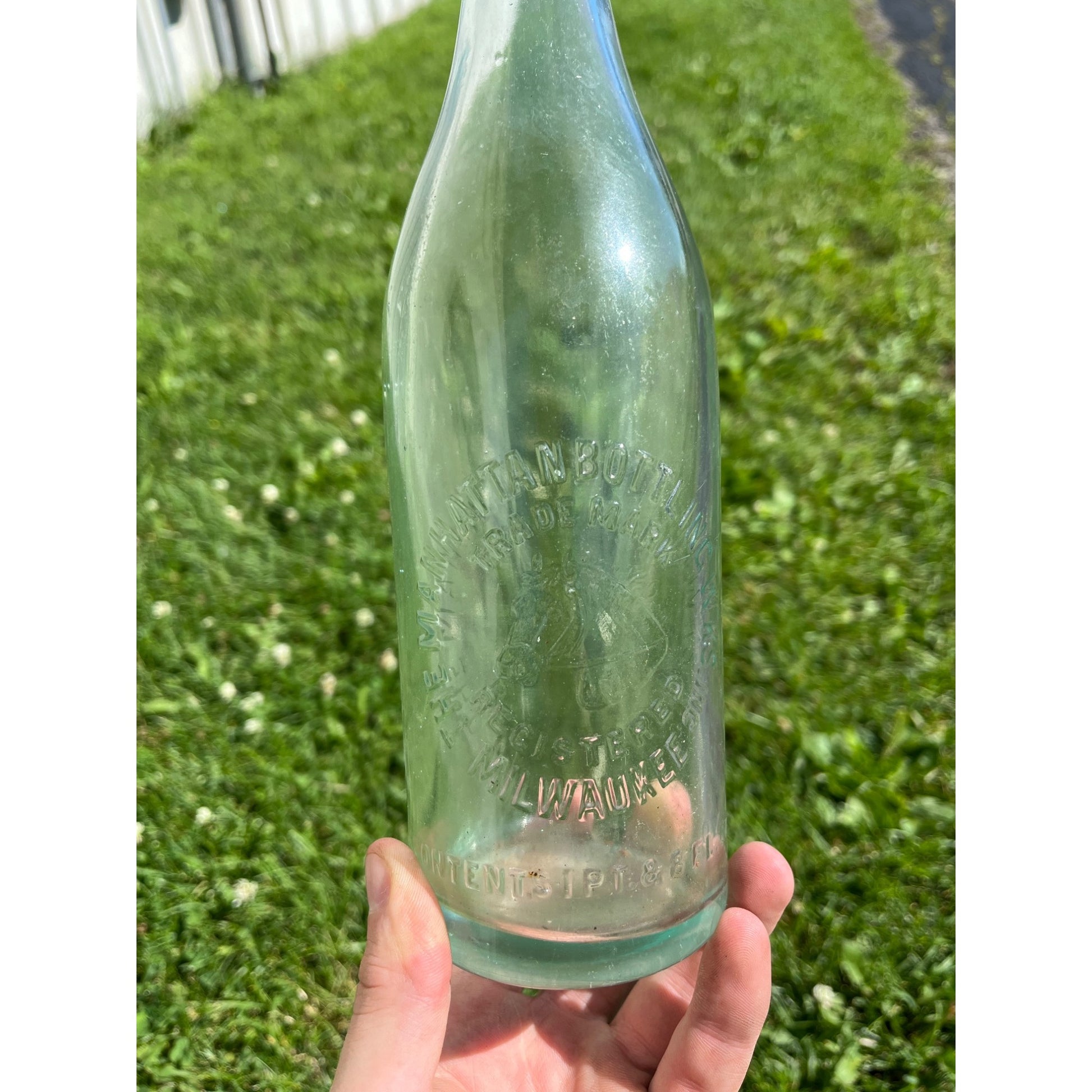 Vintage Manhattan Bottling Works Milwaukee Wis Quart Bottle Wisconsin Horse