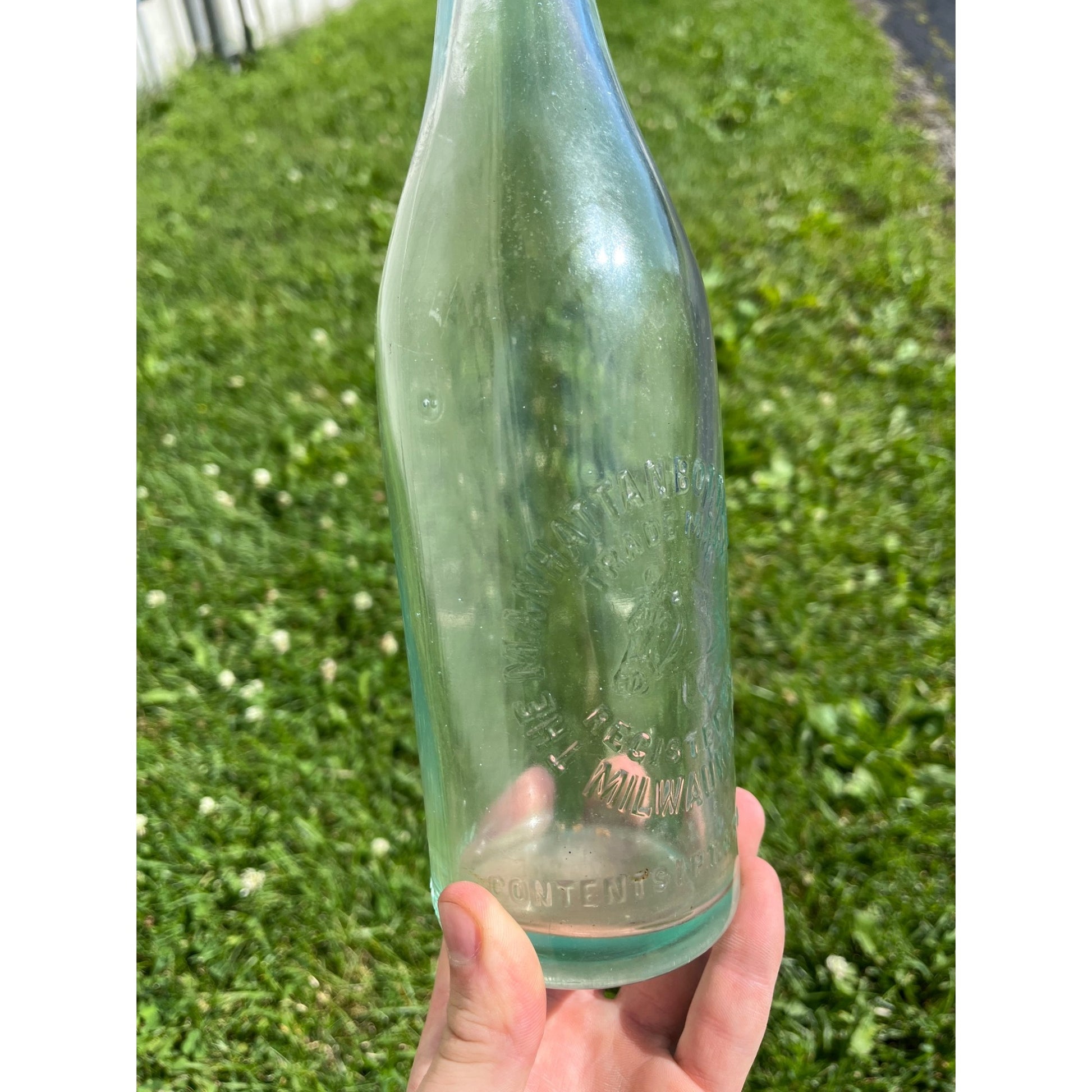 Vintage Manhattan Bottling Works Milwaukee Wis Quart Bottle Wisconsin Horse