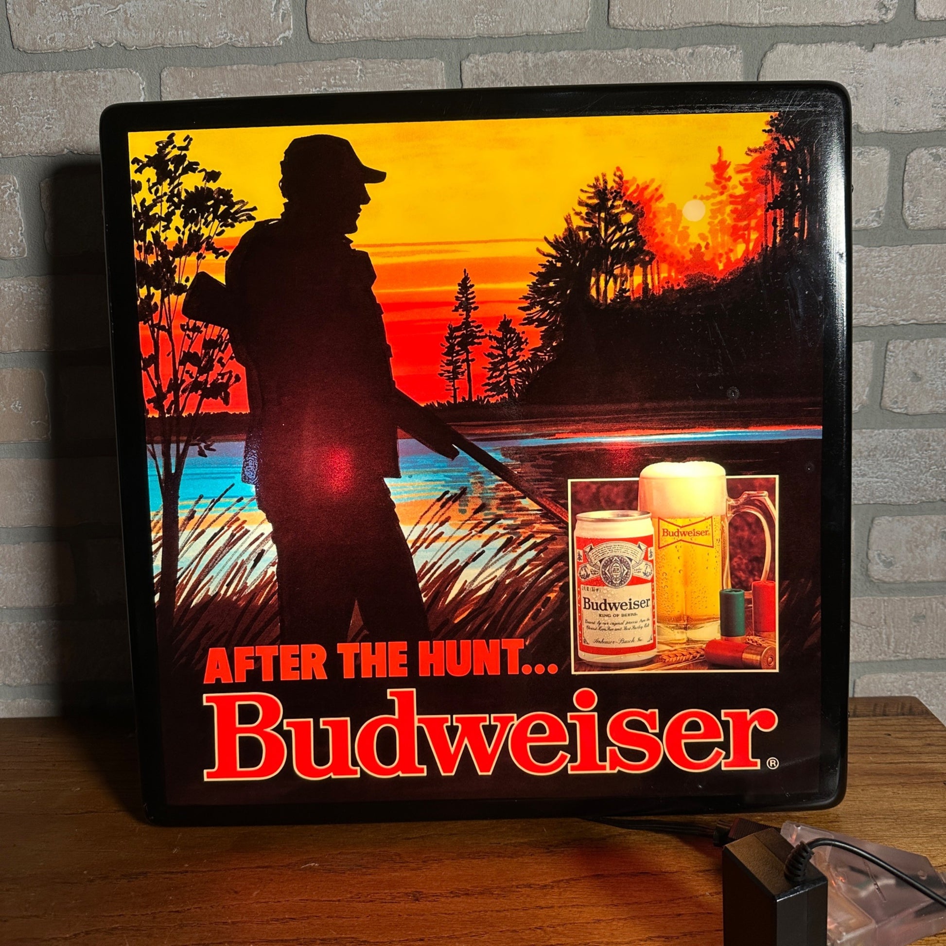 Vintage 1980s Budweiser Beer Deer Hunting Lighted Bar Advertising Sign