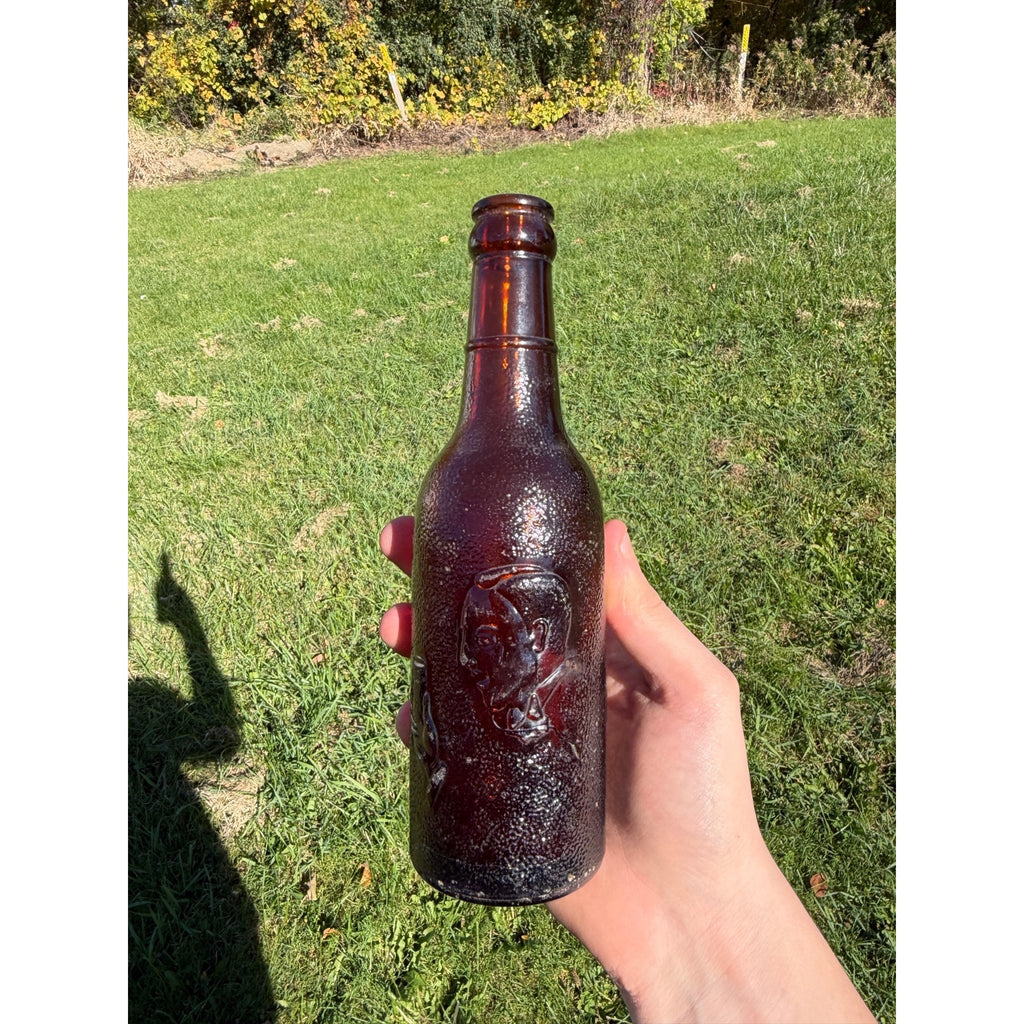 Vintage Genuine Ginger Beer Old English Embossed Amber Soda Bottle w Man Holding
