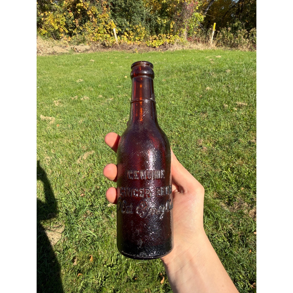 Vintage Genuine Ginger Beer Old English Embossed Amber Soda Bottle w Man Holding
