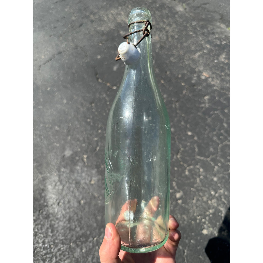 SCARCE Pre-Pro 1890s Mrs A Remmlinger Iron Mountain Mich. UP Saloon Beer Bottle