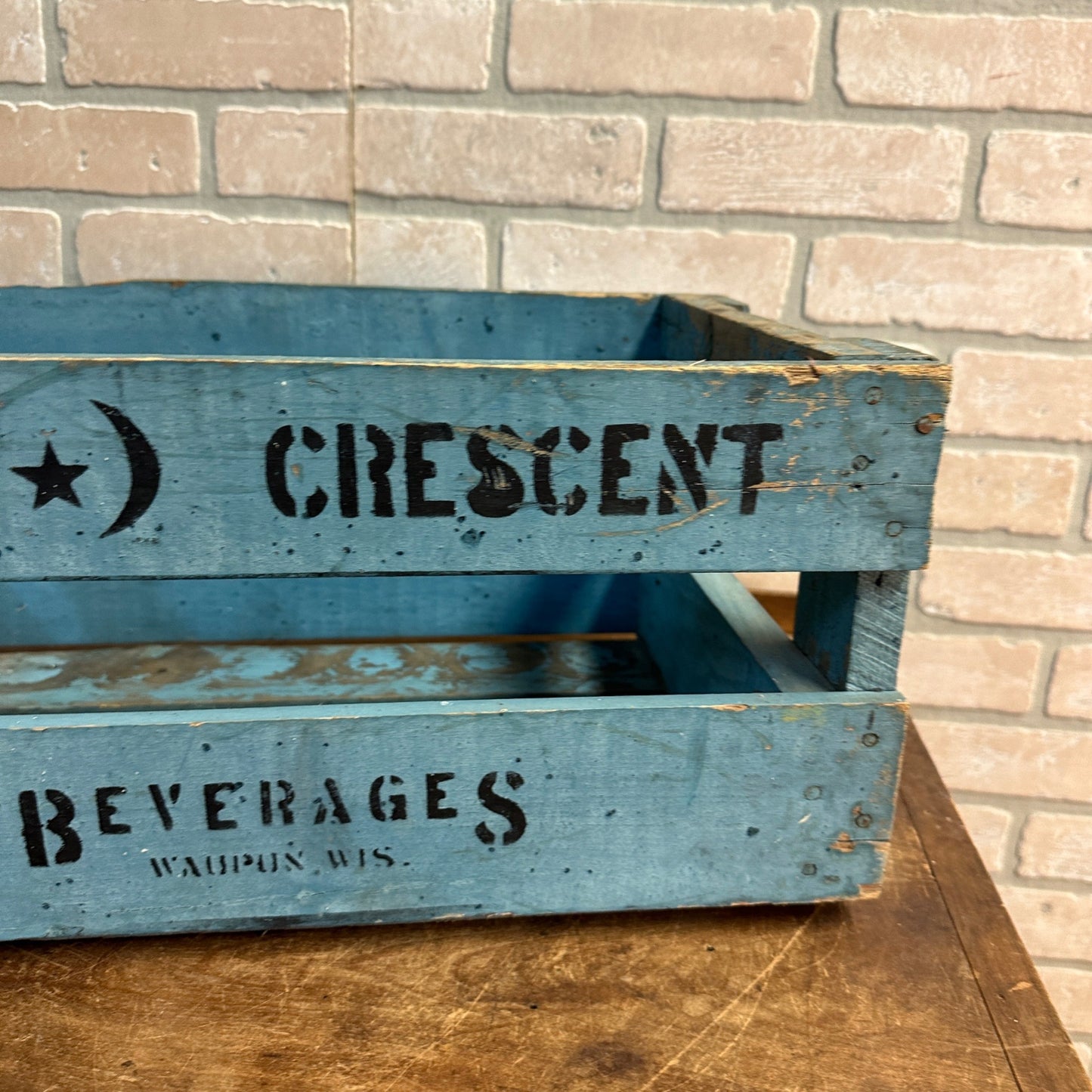 Vintage Blue Star & Crescent Waupun Wis Soda Crate Case Wisconsin