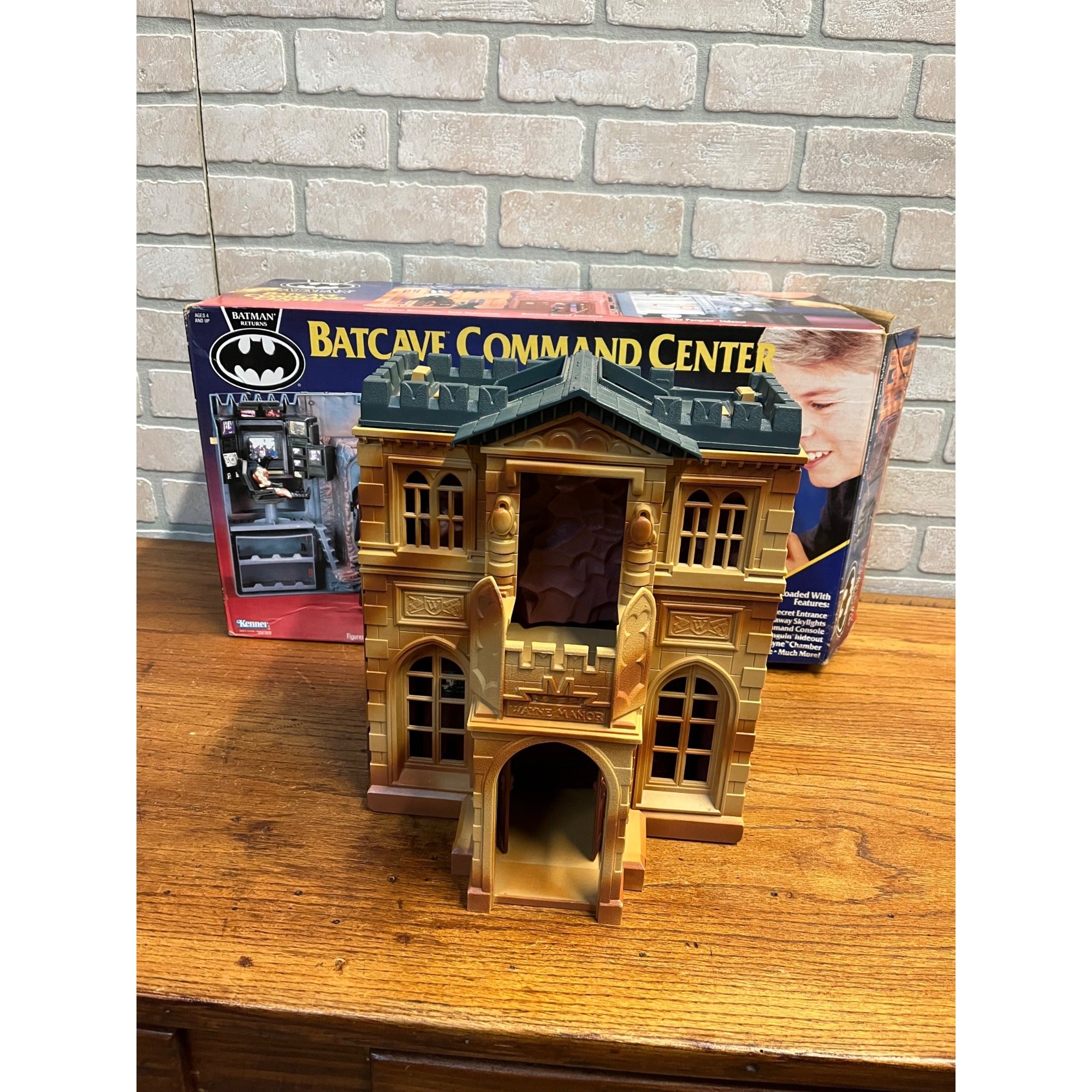 Vintage Kenner Batman Returns Batcave Command Center Playset with Box