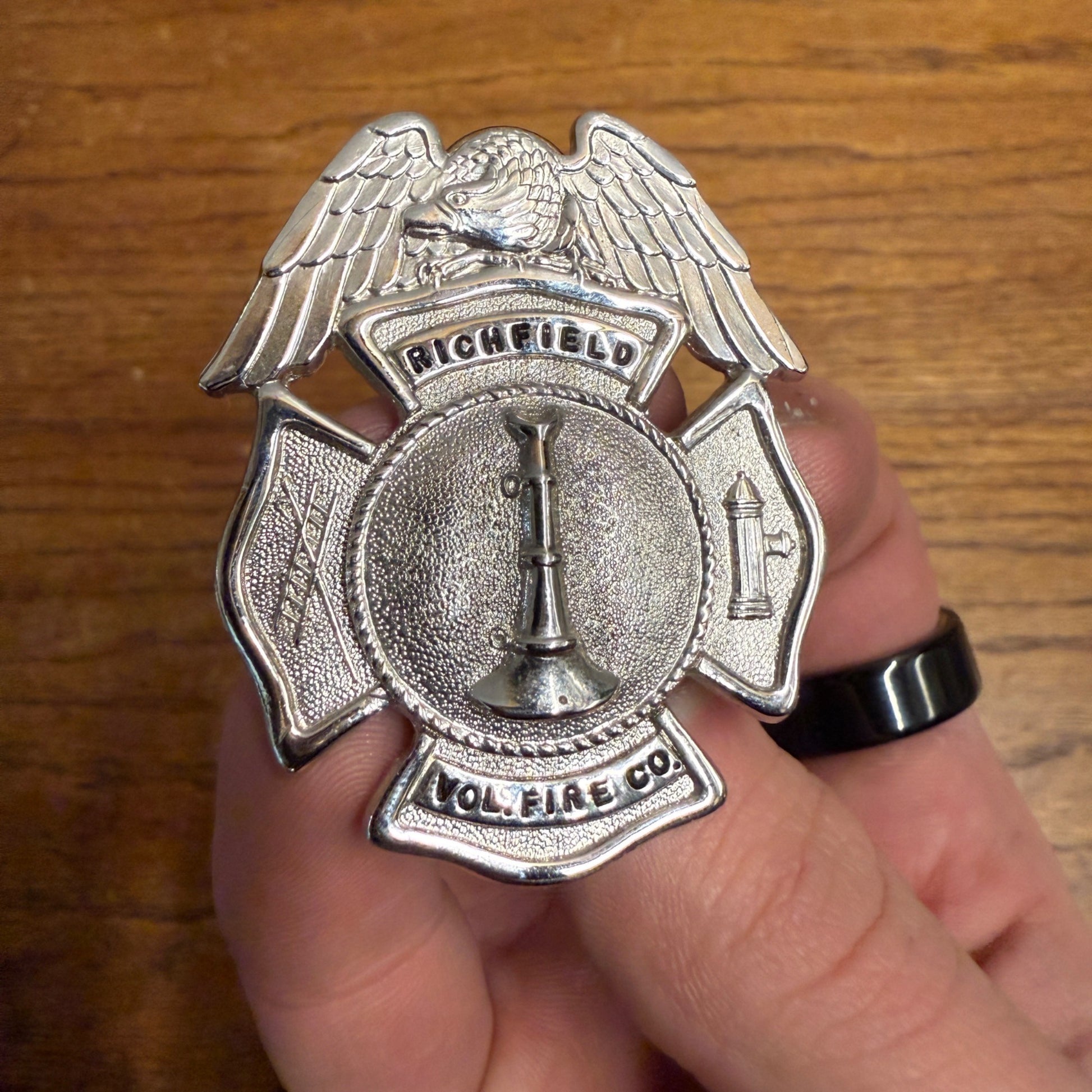 Vintage Richfield (Washington County) WI Wisconsin Volunteer Fire Co. Hat Badge