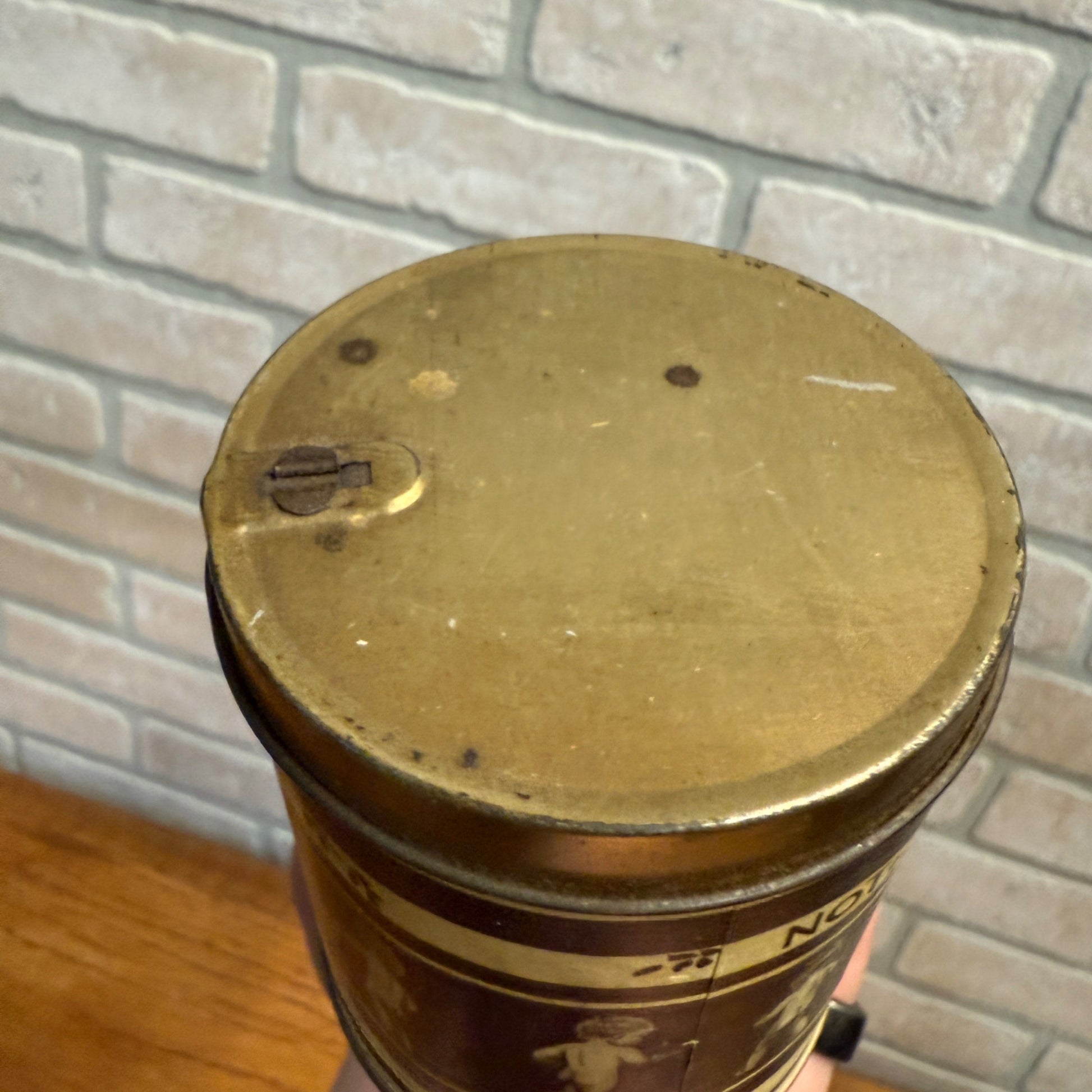 Vintage 1920s Baby's Bottom Tobacco Paper Label Can Advertising Litho Tin