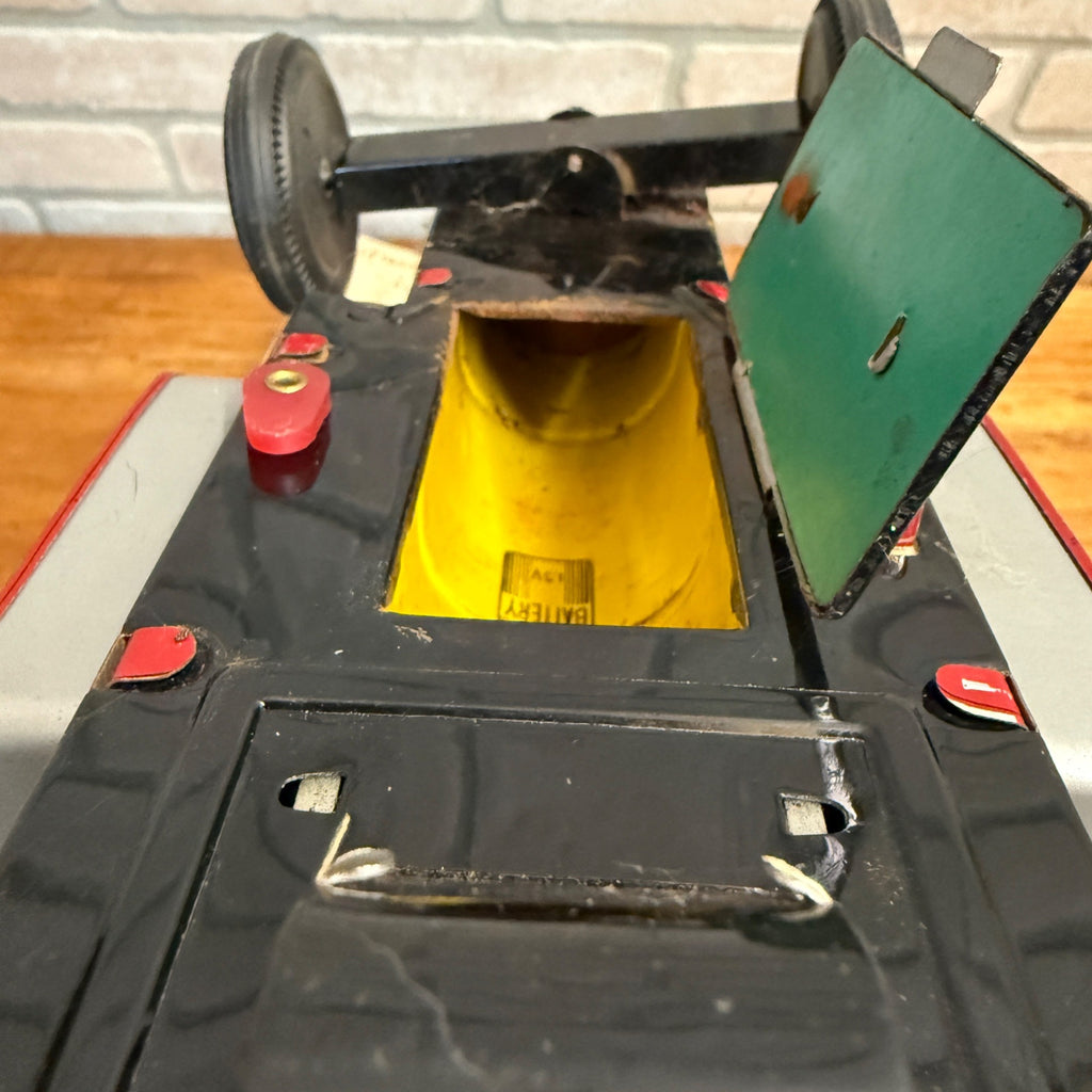 Vintage tin toy CAP-Firing Old Fashioned Car Excentric action Japan united 1950