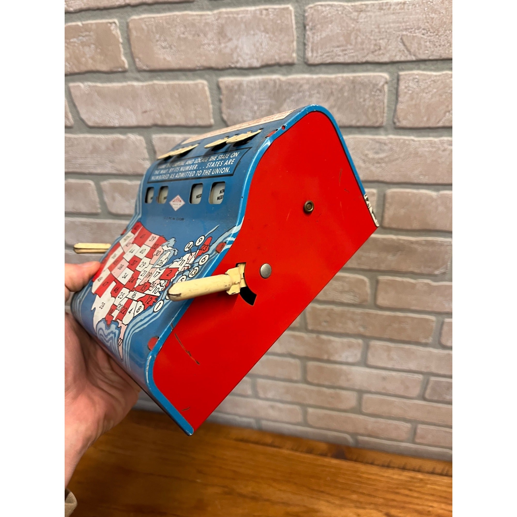 Vintage Tin Litho Toy Wolverine State Capital Quiz Trivia Game Push 48 States