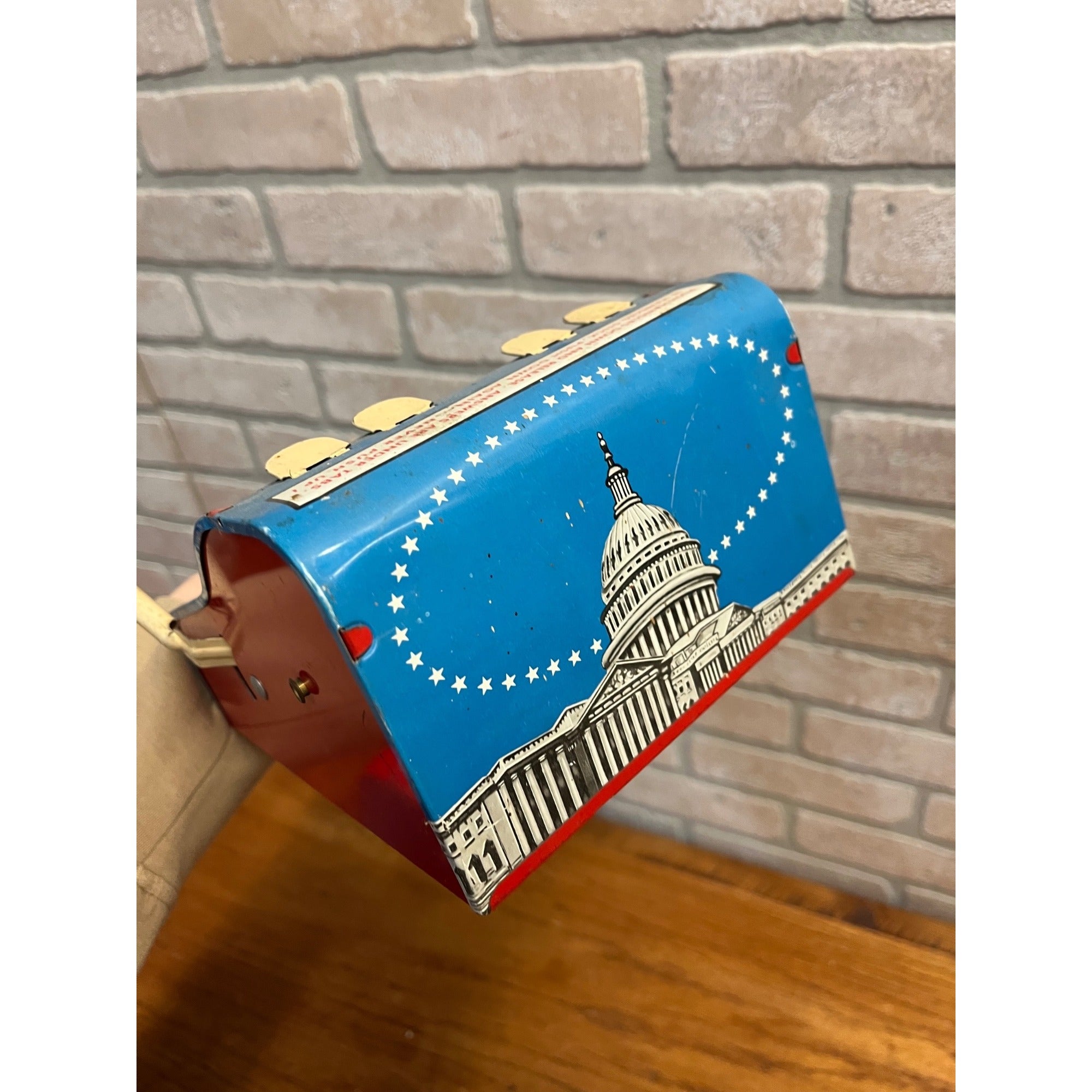 Vintage Tin Litho Toy Wolverine State Capital Quiz Trivia Game Push 48 States