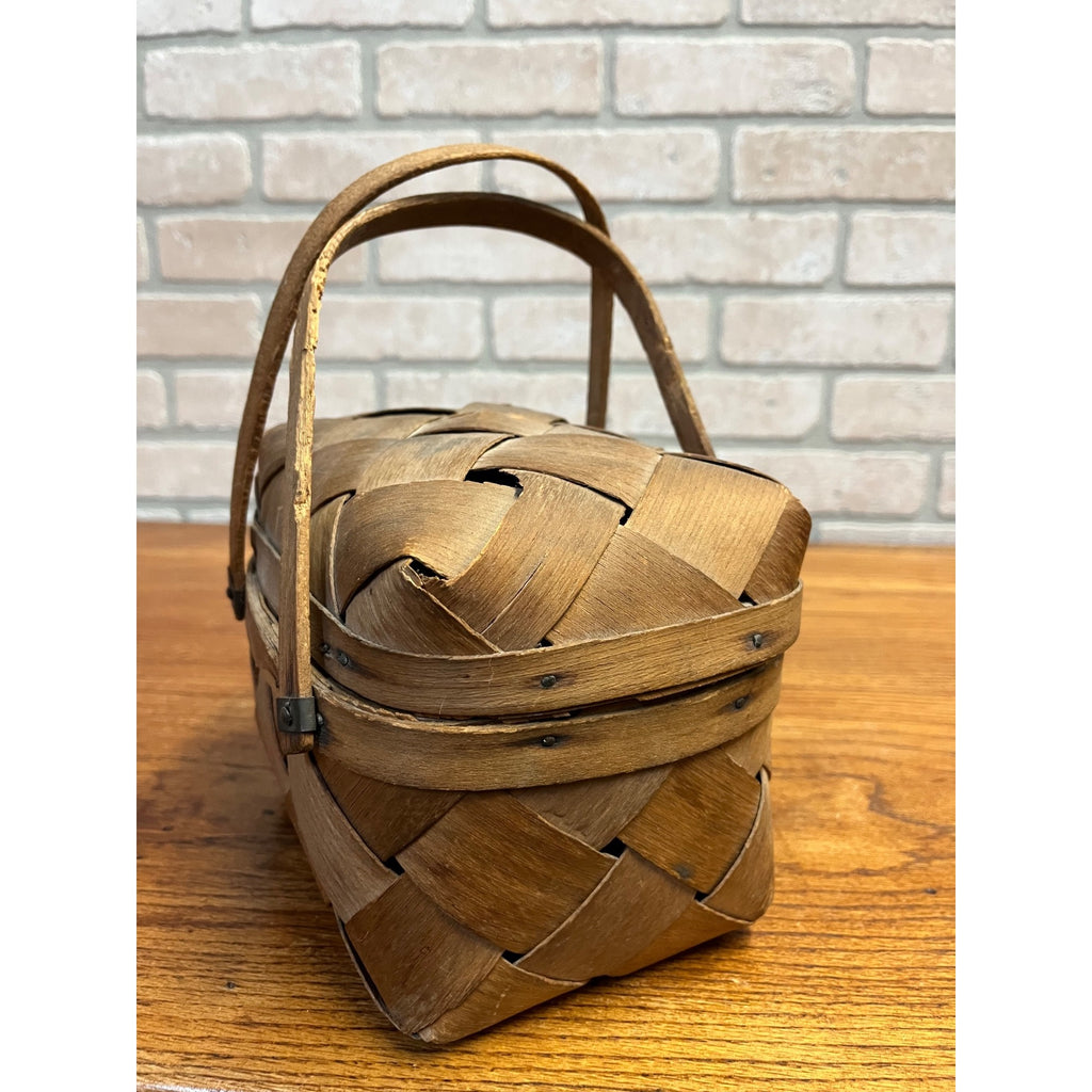 Early Primitive Splint Wood Woven Berry Basket w/ handles Hinged Covered