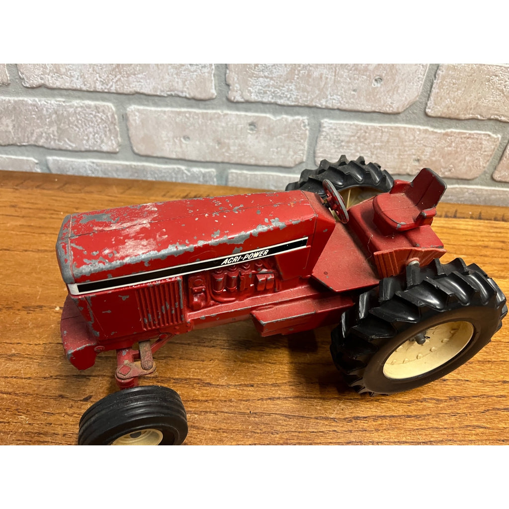 ERTL Scale Models 1/16 Scale Diecast Agri-Power Row Crop Tractor USA Red