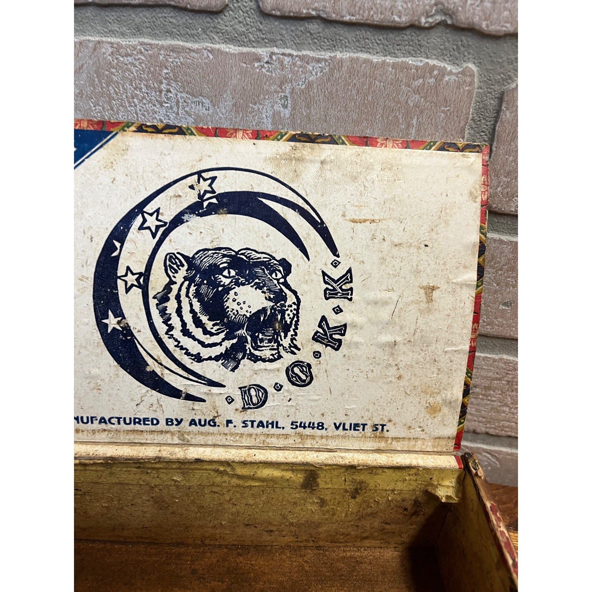 Vintage D.O.K.K. Tiger Moon Cigars Wooden Cigar Box Milwaukee Wisconsin Wis WI