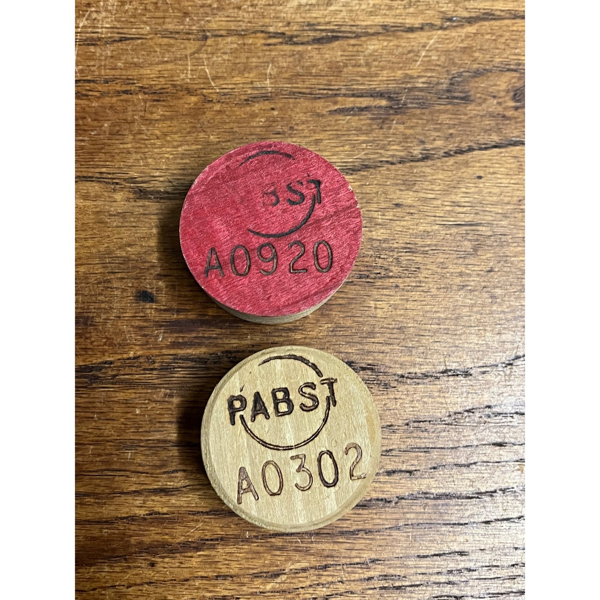 Vintage Pre-Prohibition Pabst Blue Ribbon Beer Barrel Keg Stopper Bung -- Red