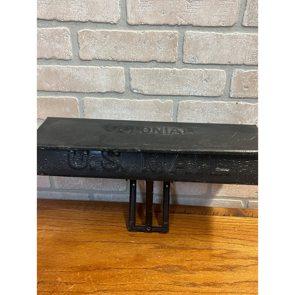 Vintage US Mail Colonial Wall Mount Cast Aluminum Mailbox Letter Box