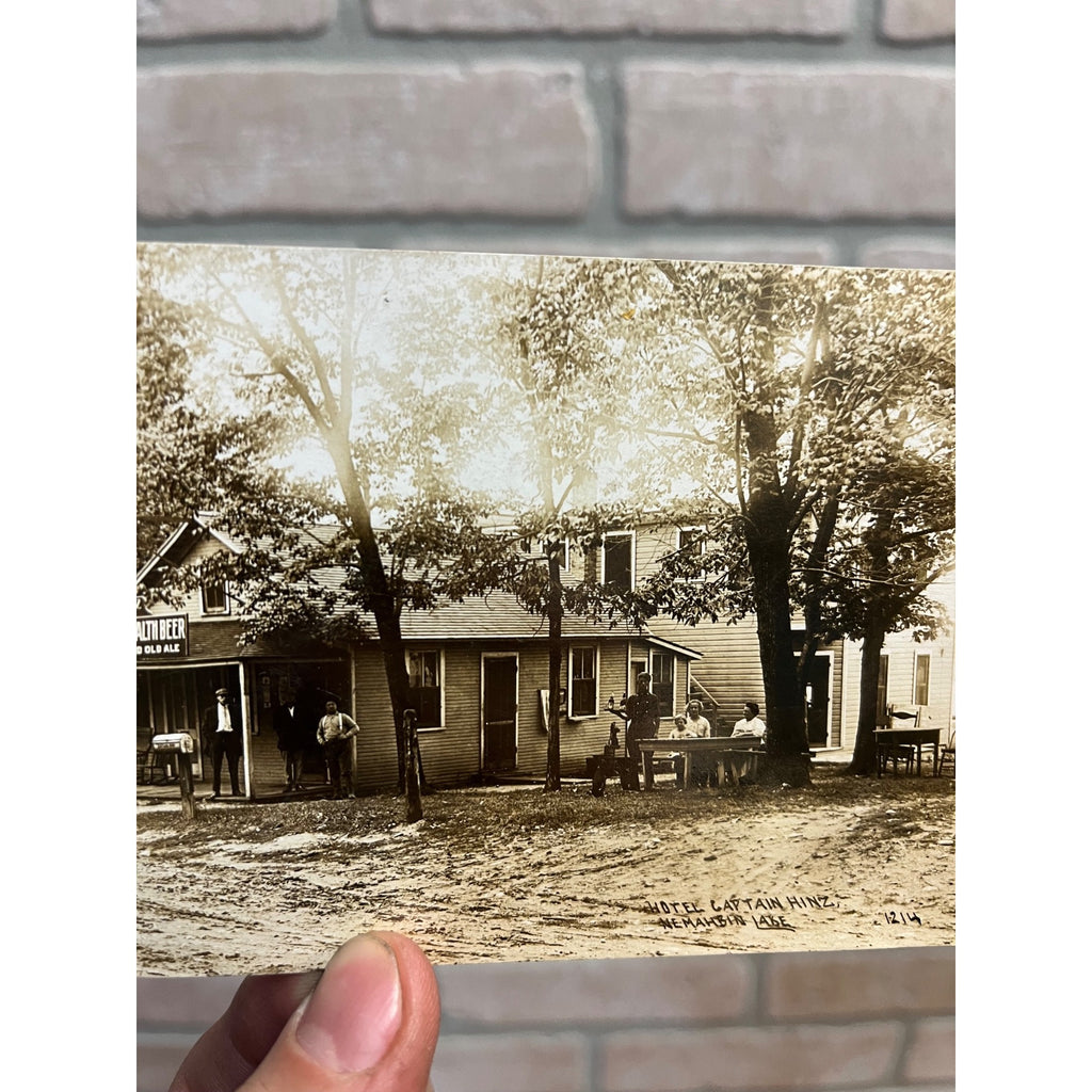 RARE Hotel Captain Hinz Oconomowoc Wis Nemahbin Lake RPPC Postcard Waukesha Beer