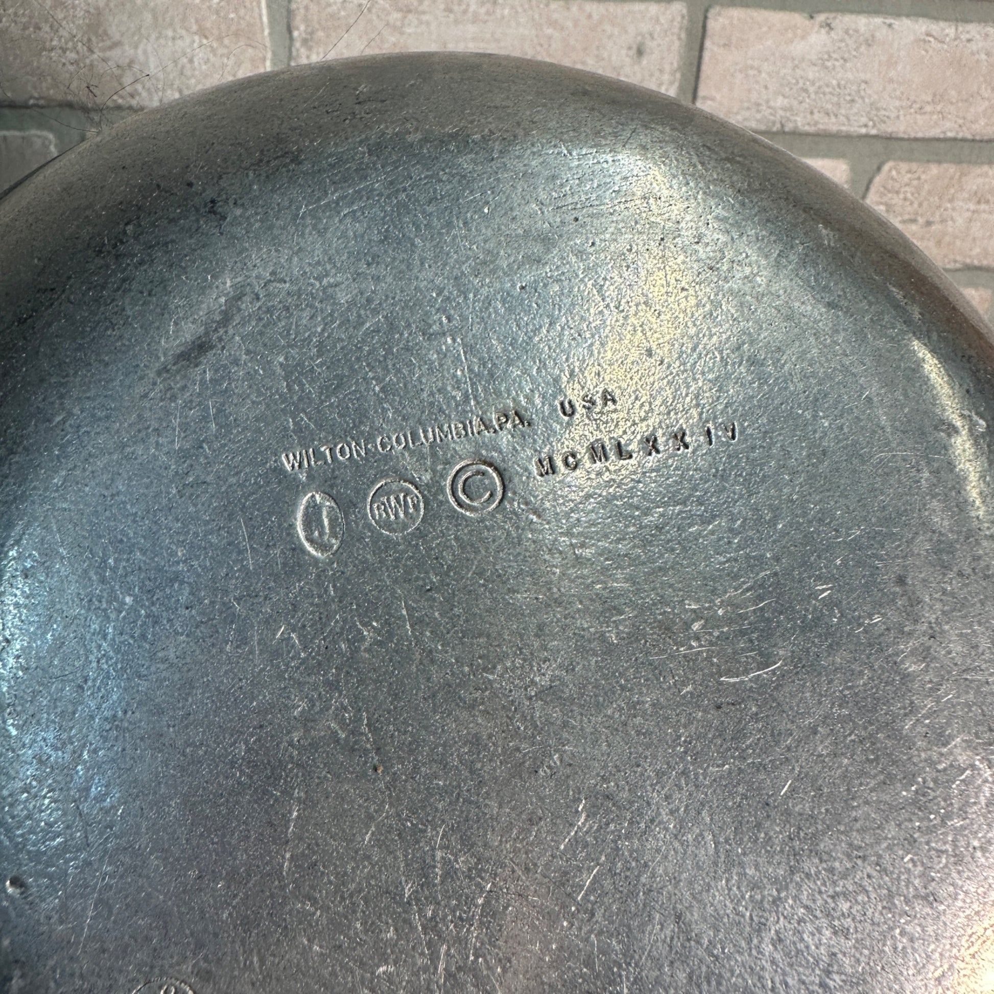 Vintage Wilton Armetale Pewter 10" Large Salad Serving Bowl Dish