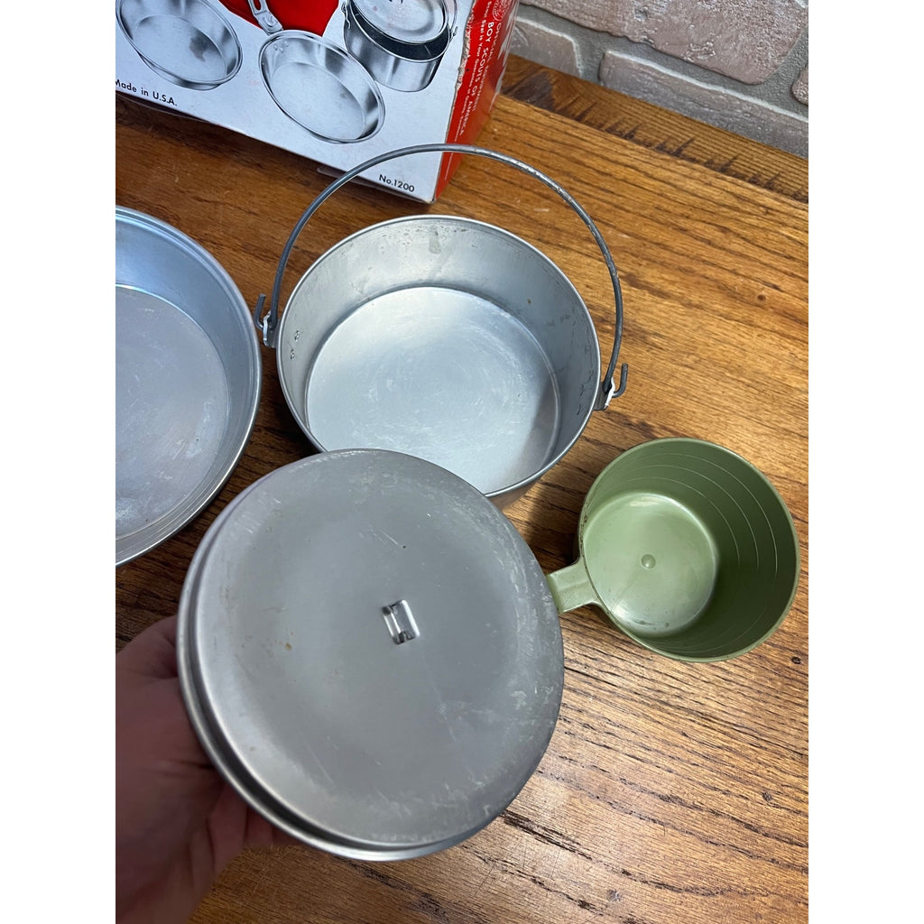 Vintage Boy Scouts of America Aluminum Cook Mess Kit w/ Bag Pot Regal Red