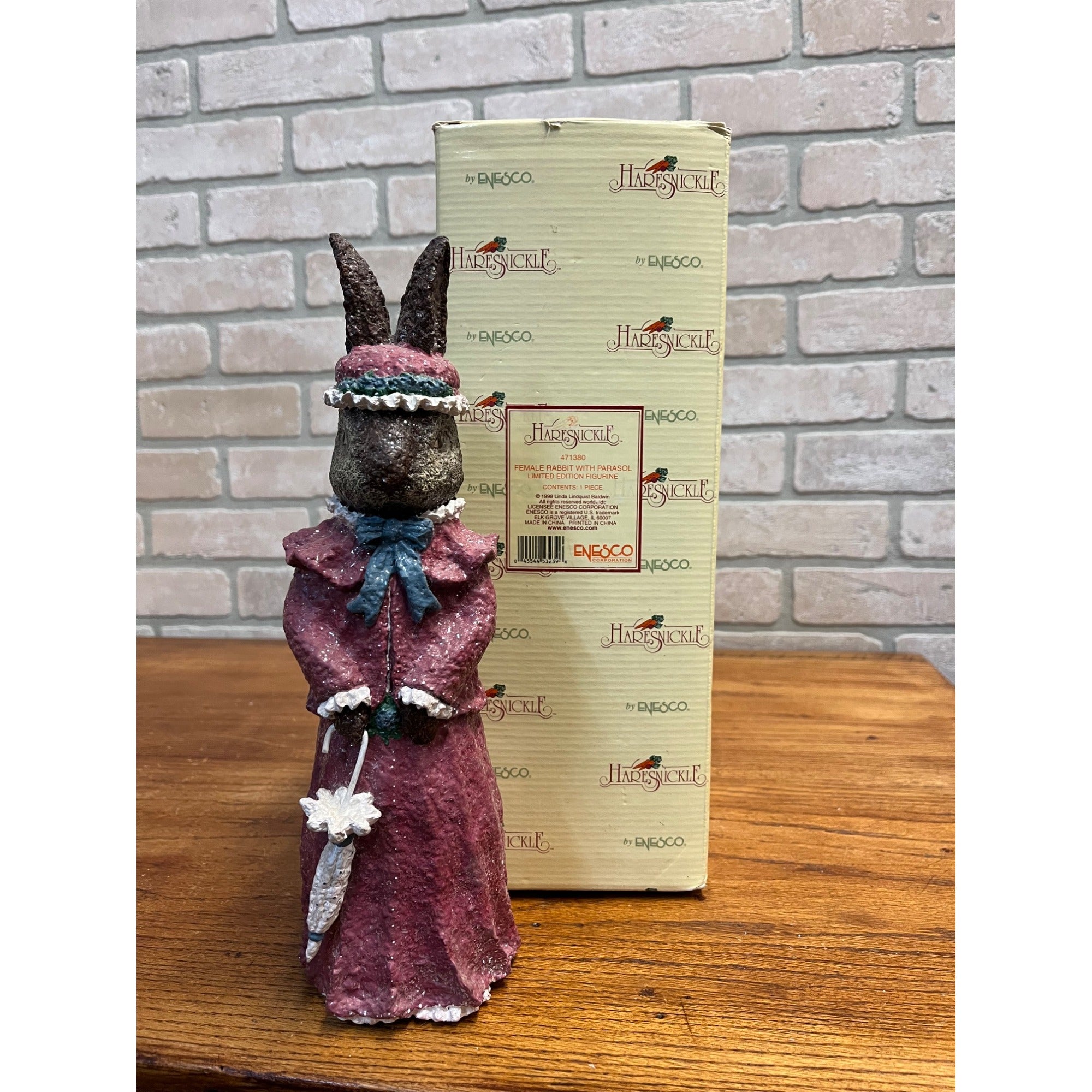 1998 Enesco Linda Baldwin Haresnickle Rabbit w/ Parasol Easter Figure #471380