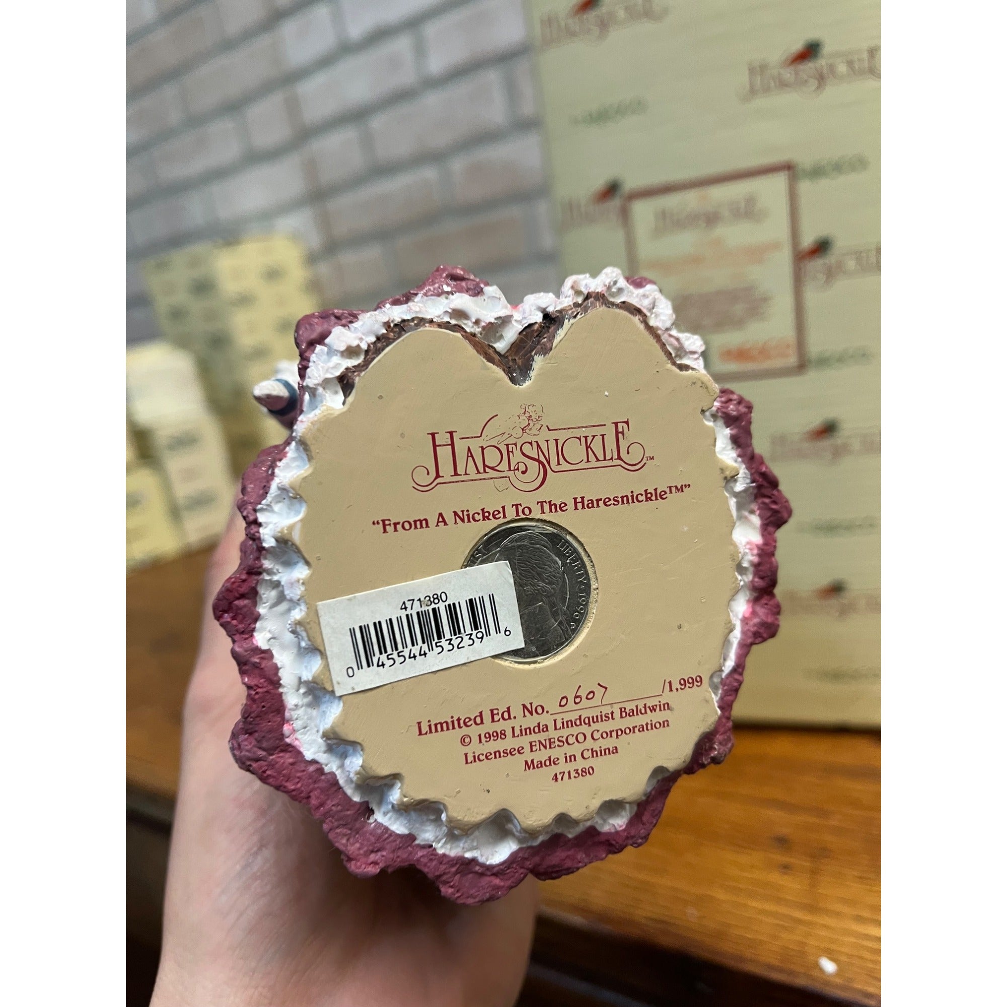 1998 Enesco Linda Baldwin Haresnickle Rabbit w/ Parasol Easter Figure #471380