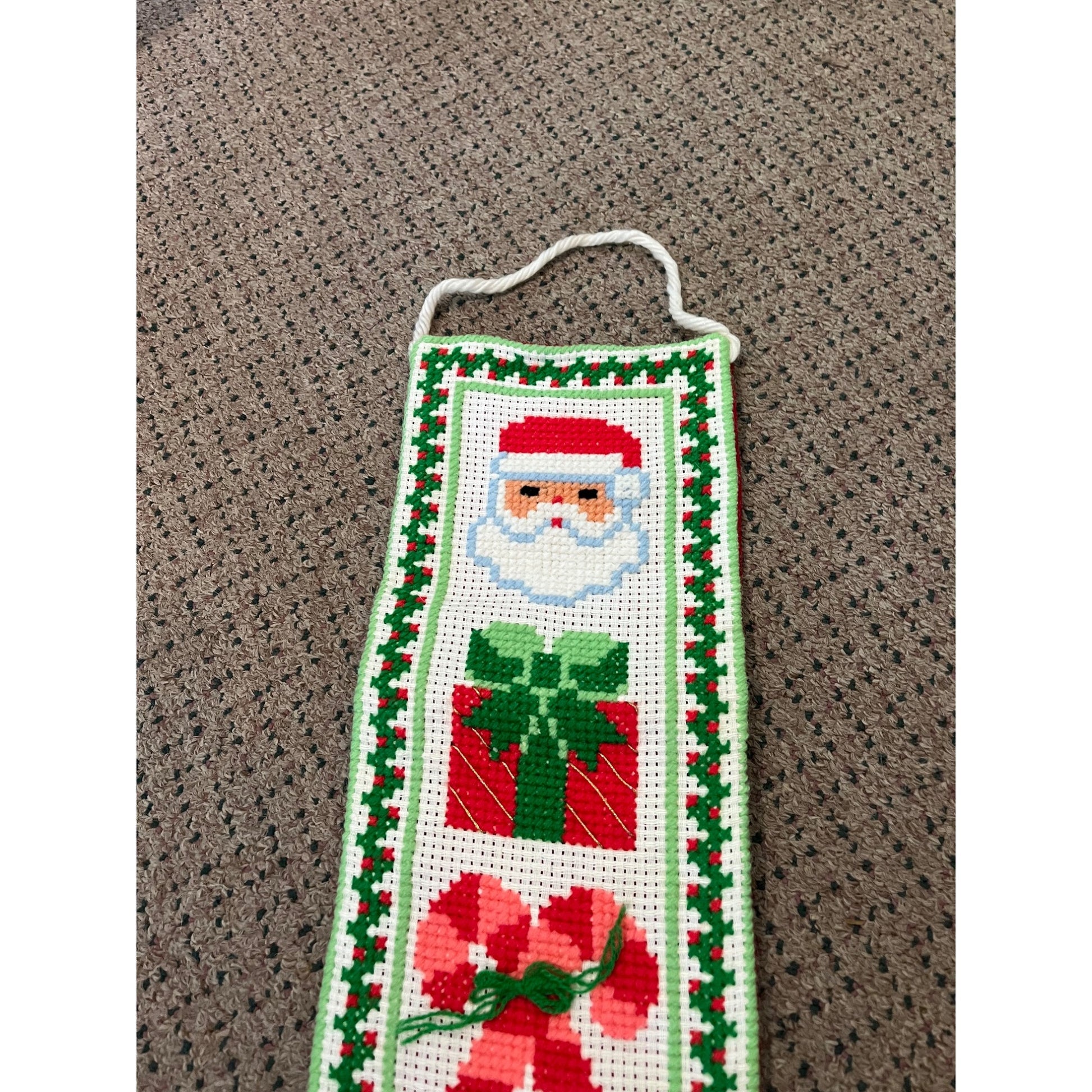 Vintage Christmas Bell Pull Decor Needlepoint Yarn Cross Stitch Hand Made 1980S